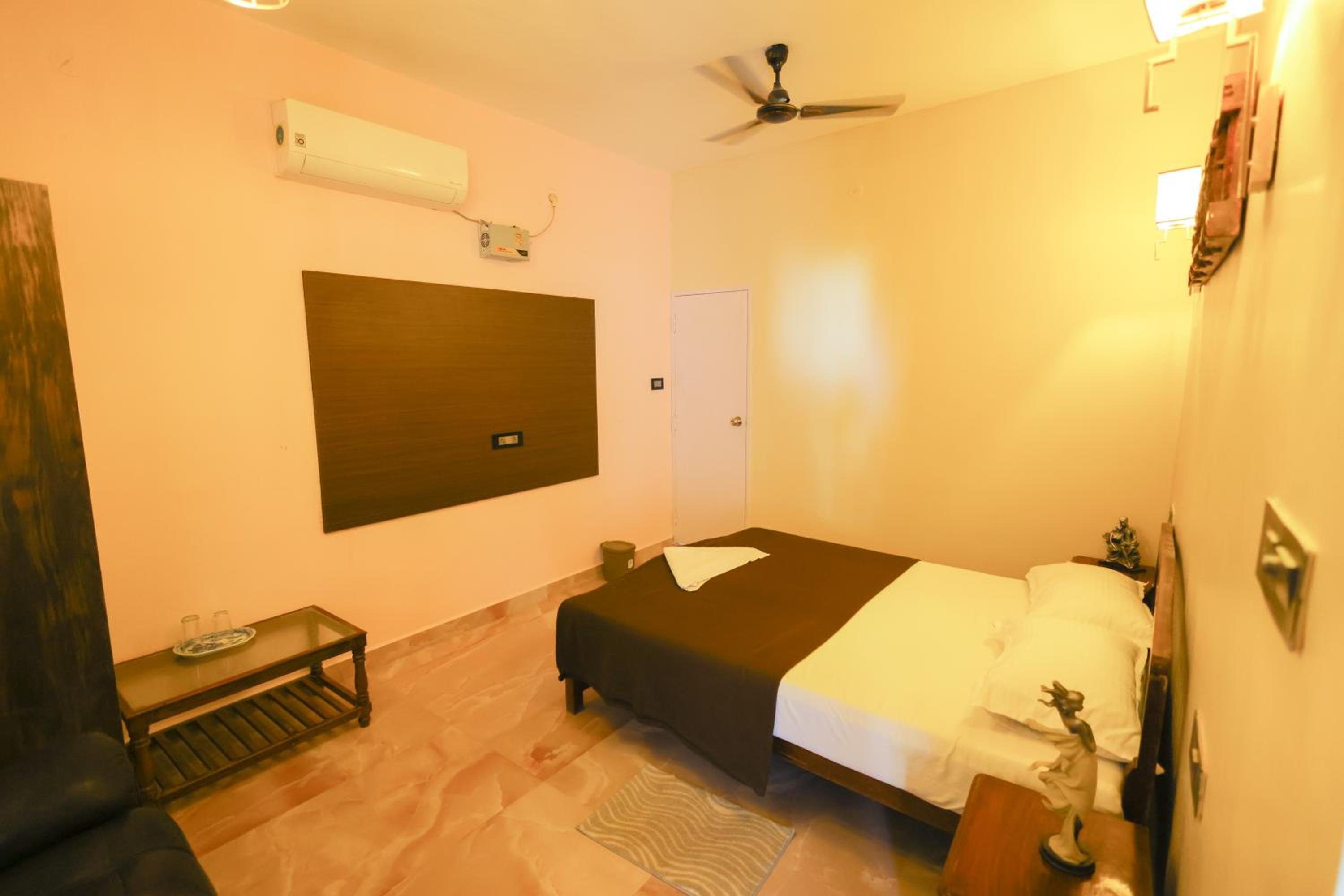 Three-Bedroom Bungalow photo 1