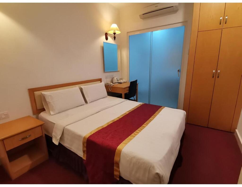 Deluxe Queen Room photo 2