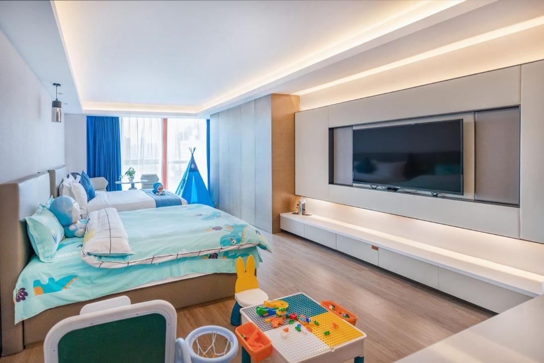 Deluxe Family Room