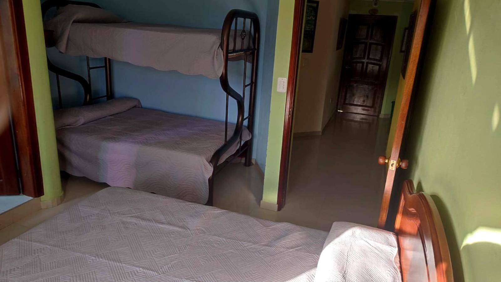 Quadruple Room with Private Bathroom photo 1