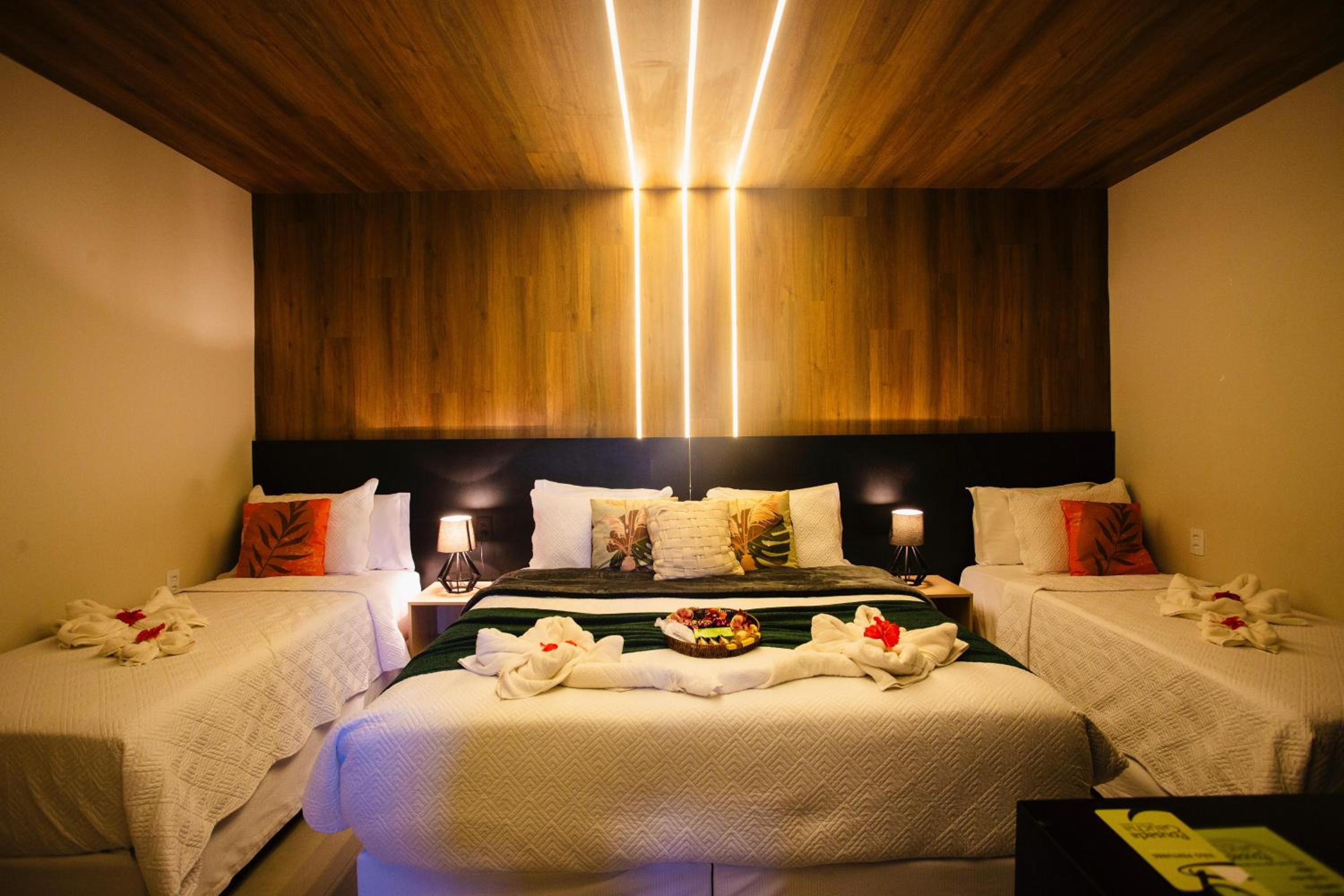 Deluxe Quadruple Room photo 3