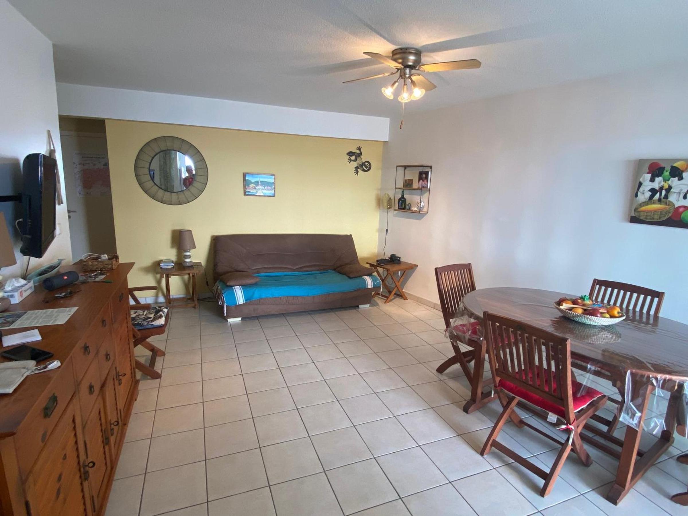 Apartment photo 2