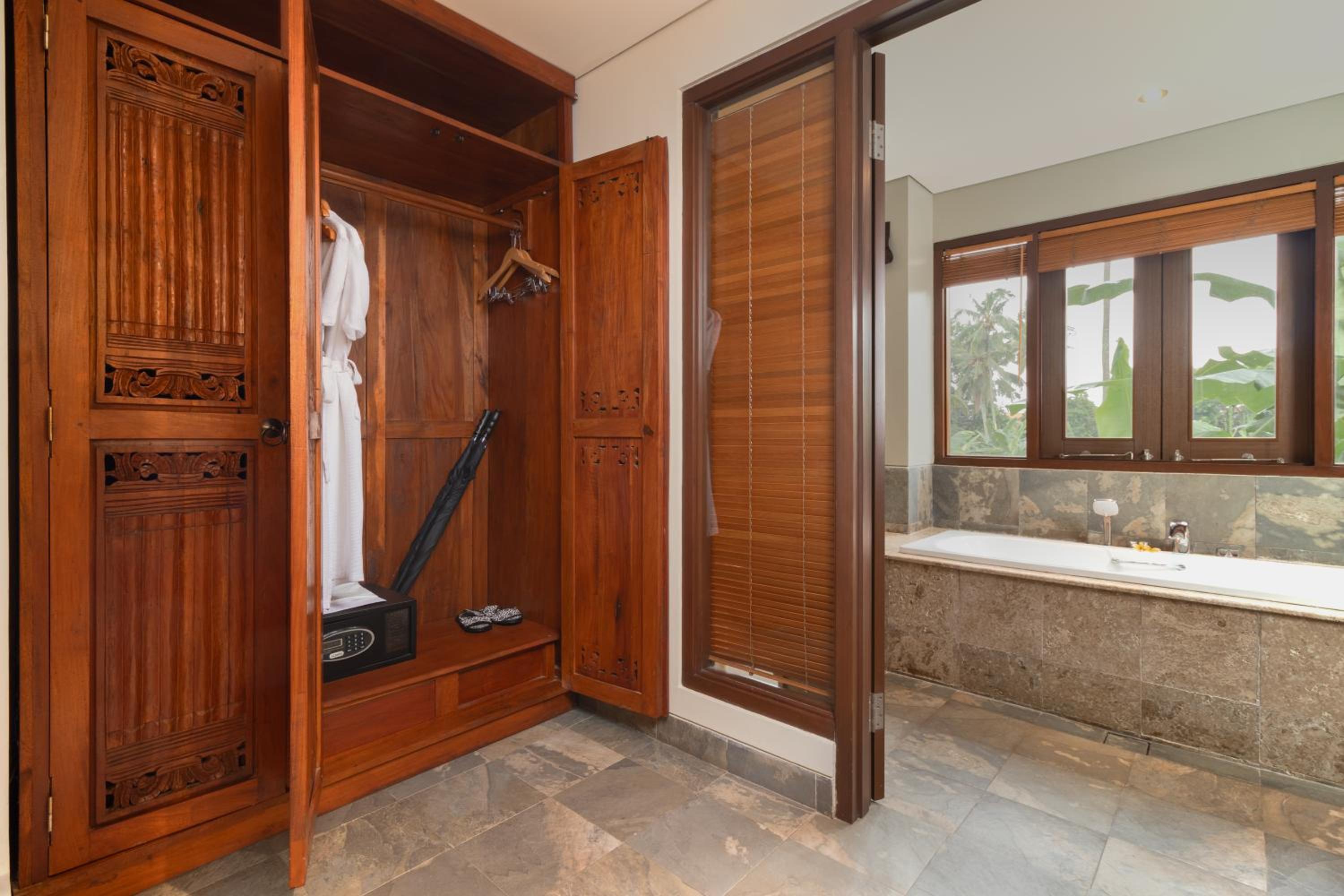 Executive Double Room with Bath Tub - Non-Smoking