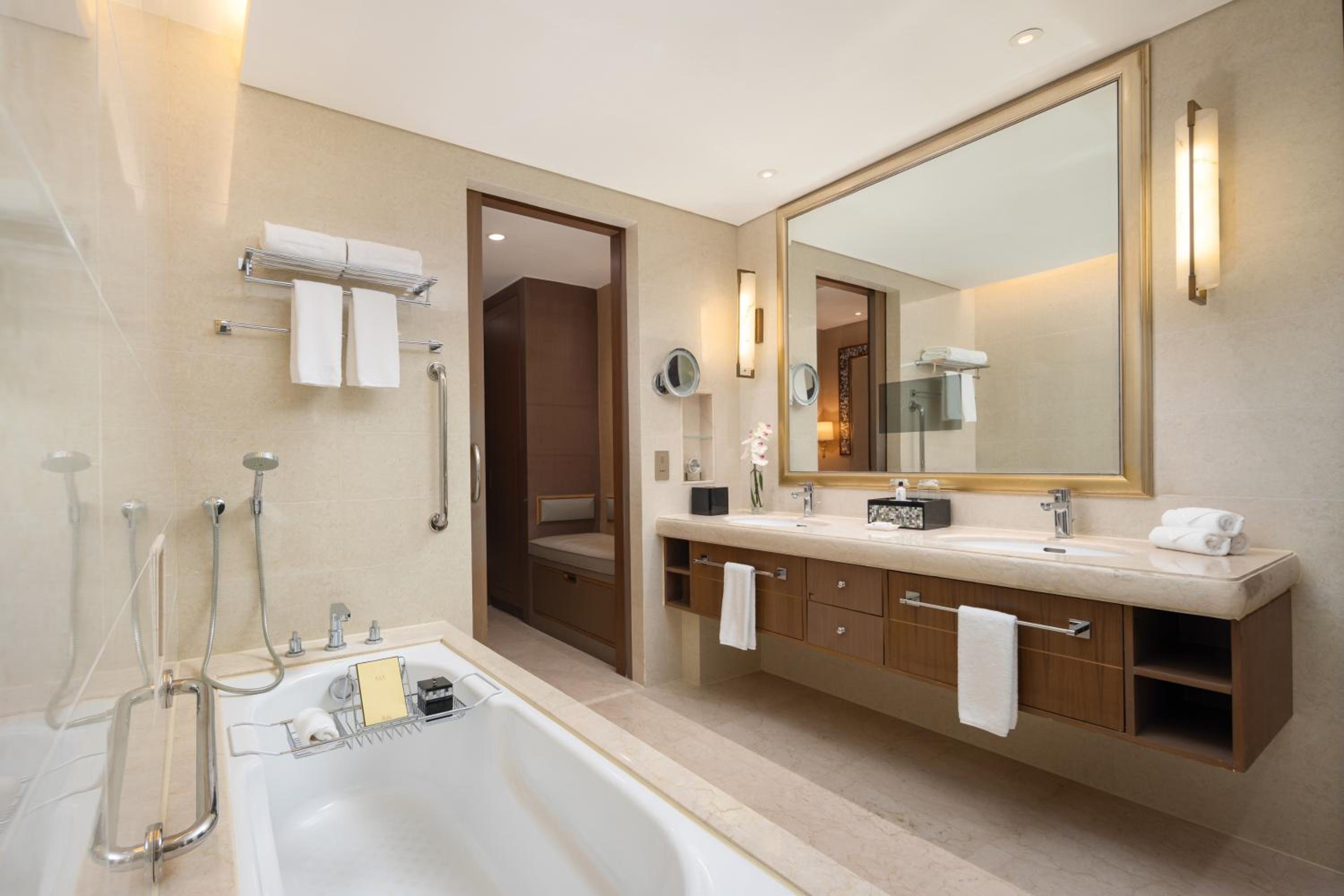 Executive Suite photo 3