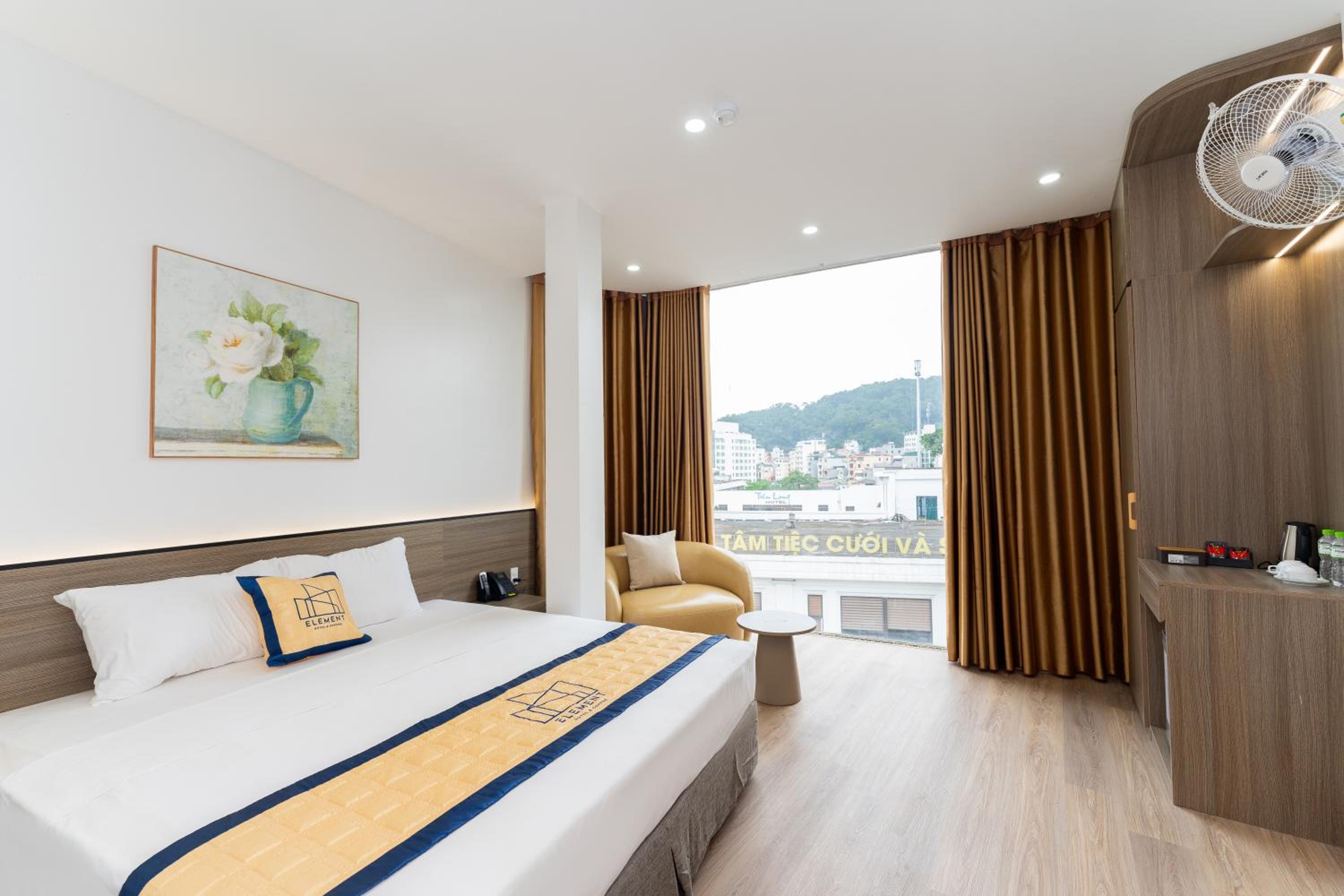 Superior King Room