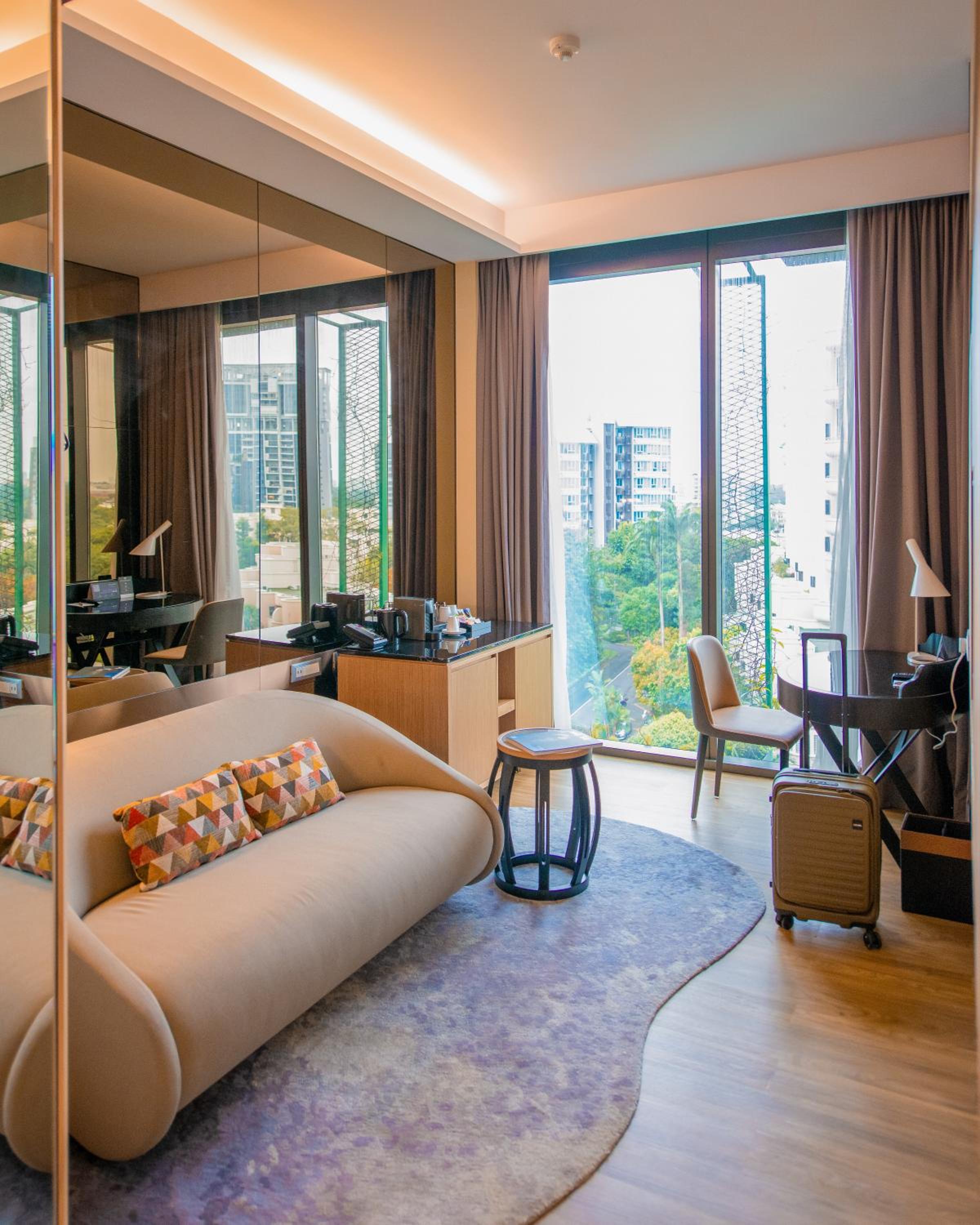Privilege Suite, Lounge Access, Higher Floor, Free Mini-bar thumbnail 6