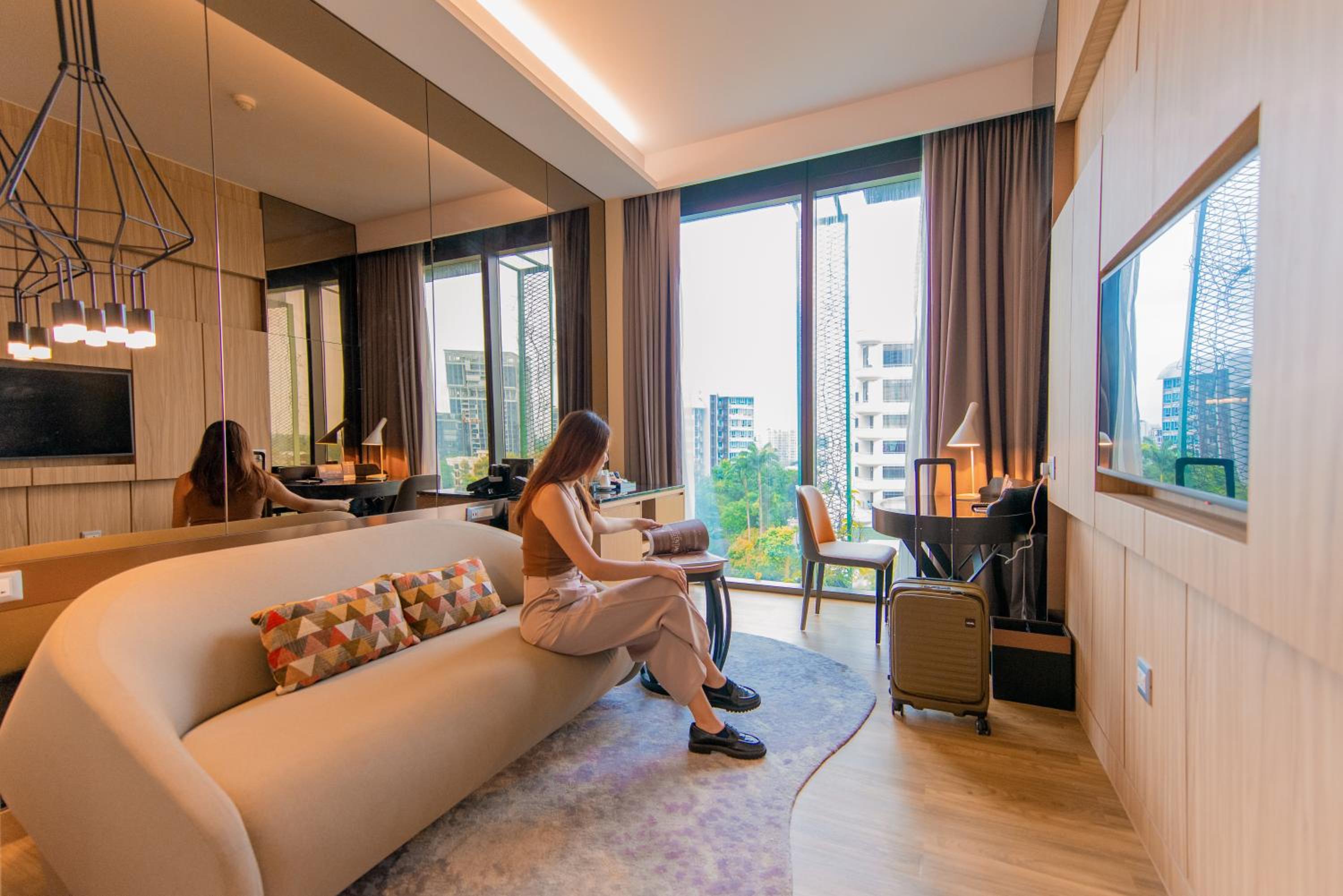 Privilege Suite, Lounge Access, Higher Floor, Free Mini-bar thumbnail 6