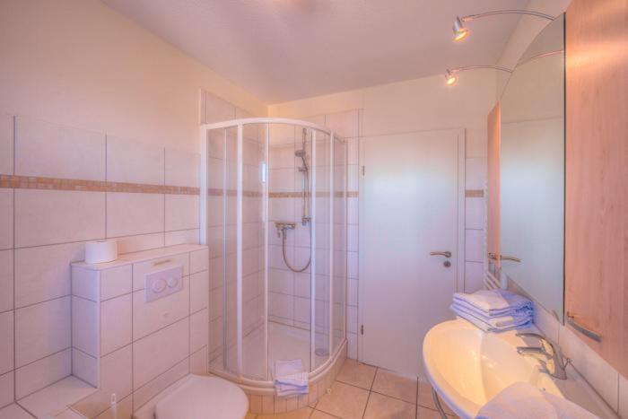 Apartment With Lake View photo 2