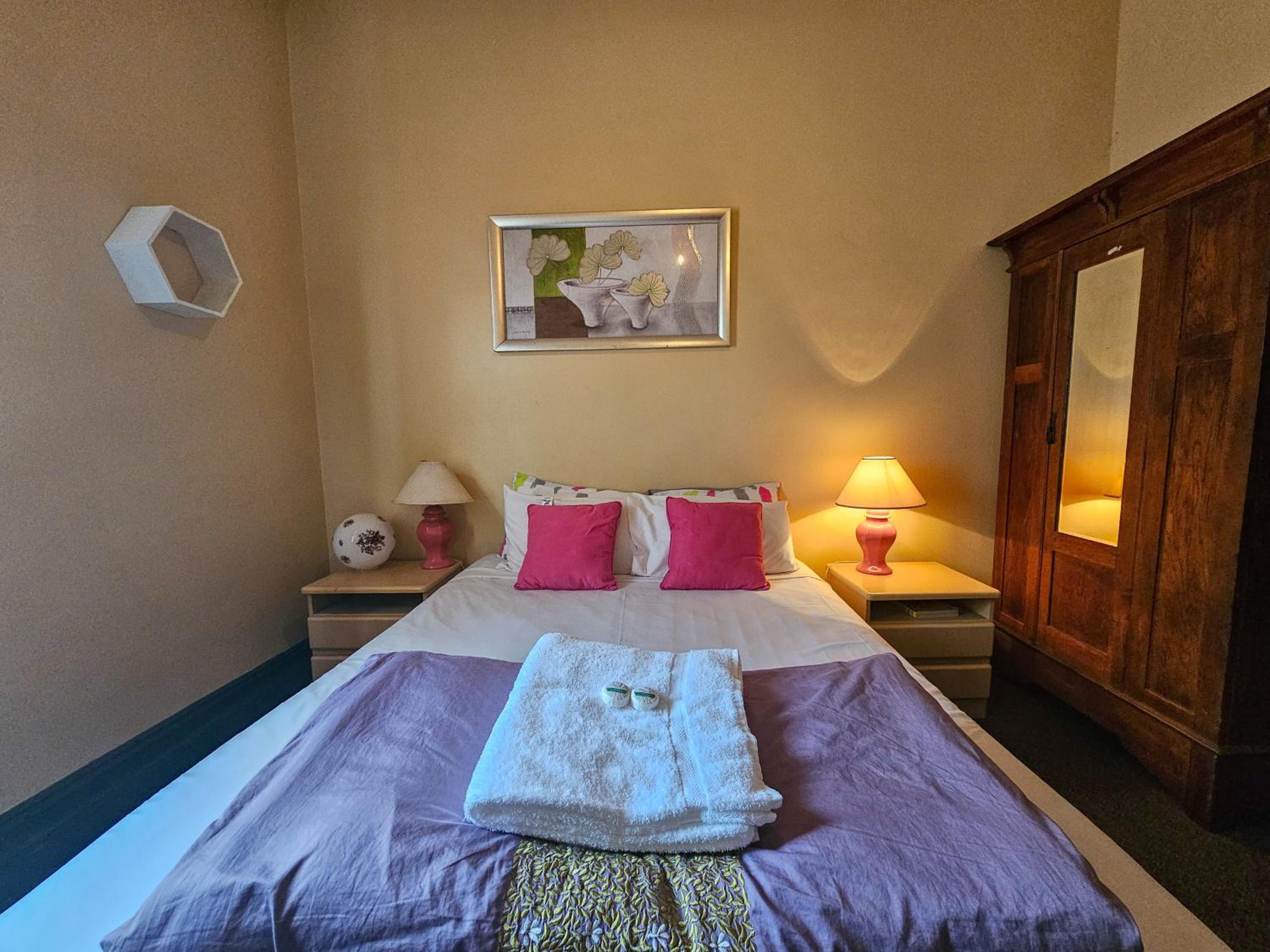 Double Room - Photo 2