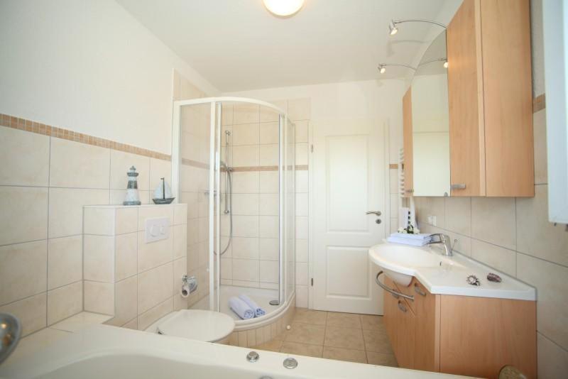 Apartment with Lake View photo 2