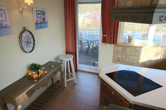 Apartment with Lake View photo 3