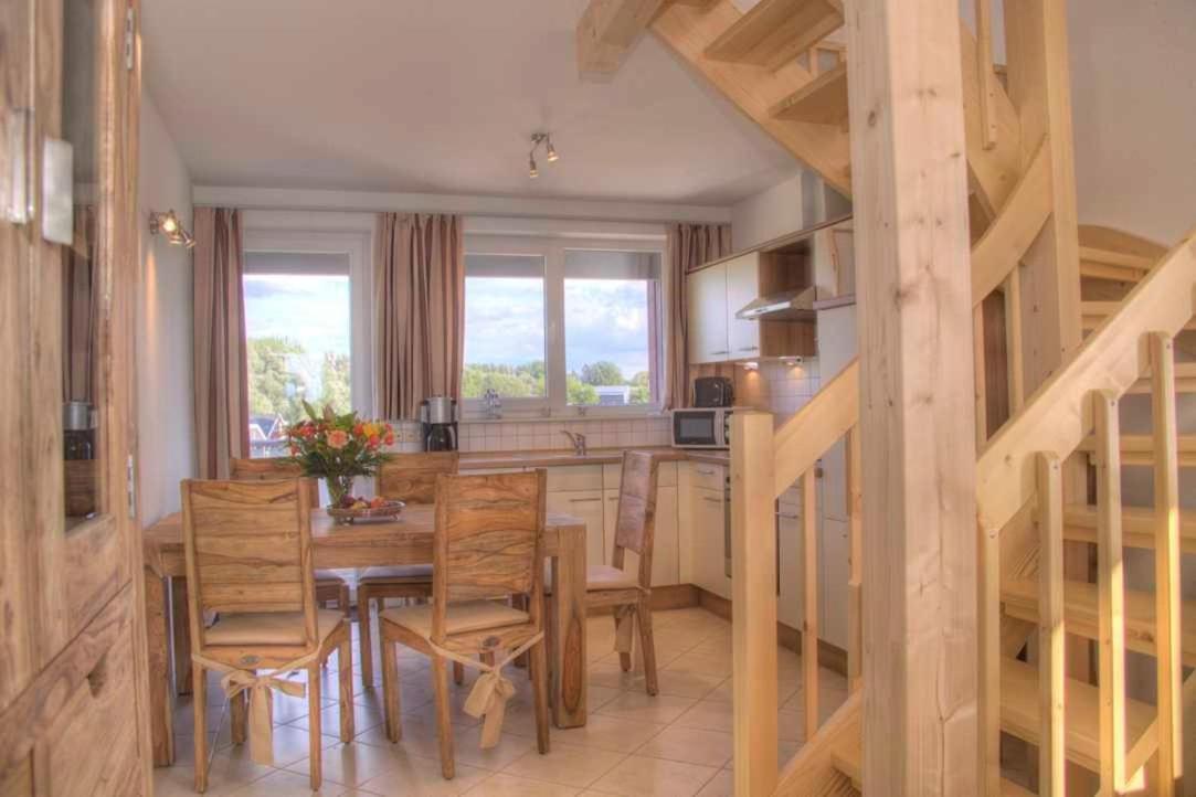 Apartment with Lake View photo 2