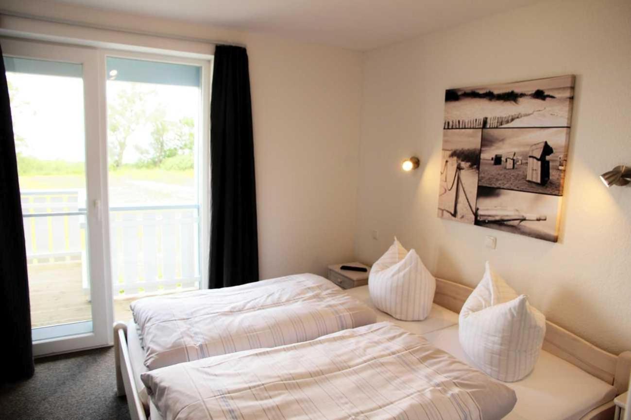 Apartment with Lake View photo 3