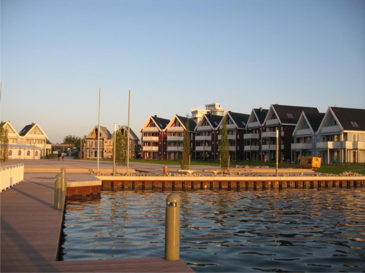 Apartment with Lake View photo 2