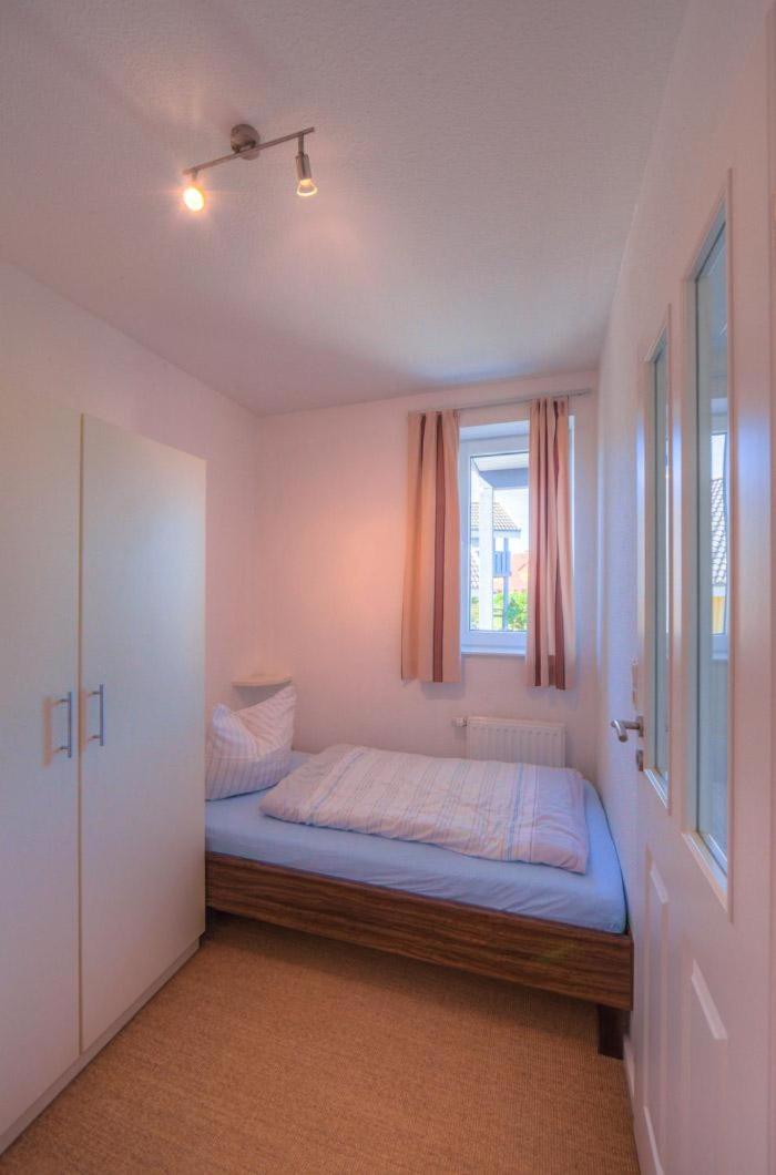 Apartment with Lake View photo 2