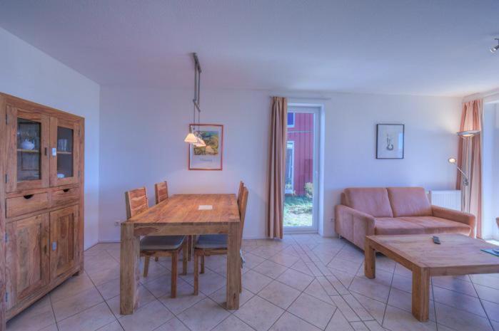 Apartment with Lake View photo 3