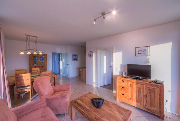 Apartment with Lake View photo 1