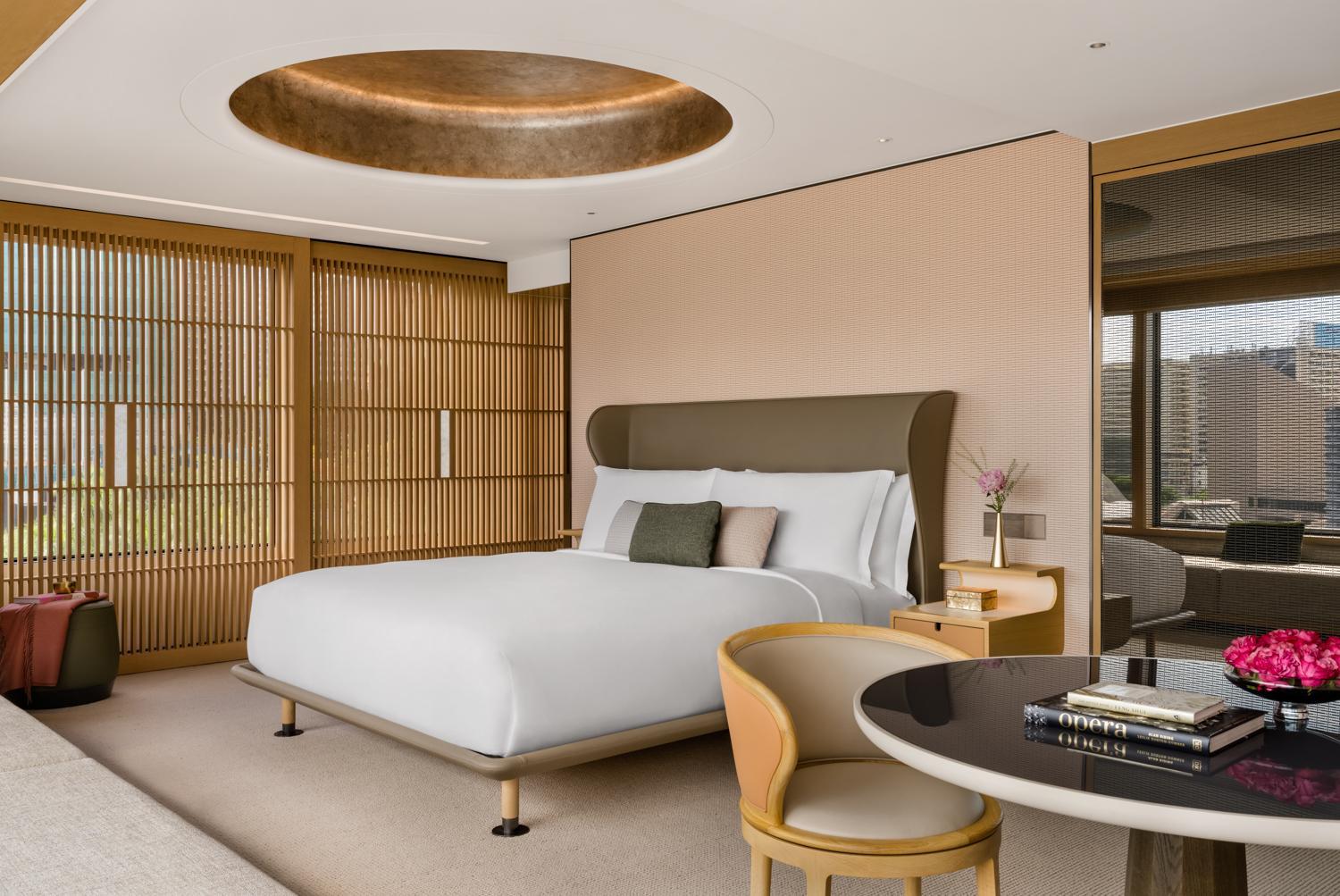 1 King Suite with Harbor View and Daybed - Regent Club Access thumbnail 6