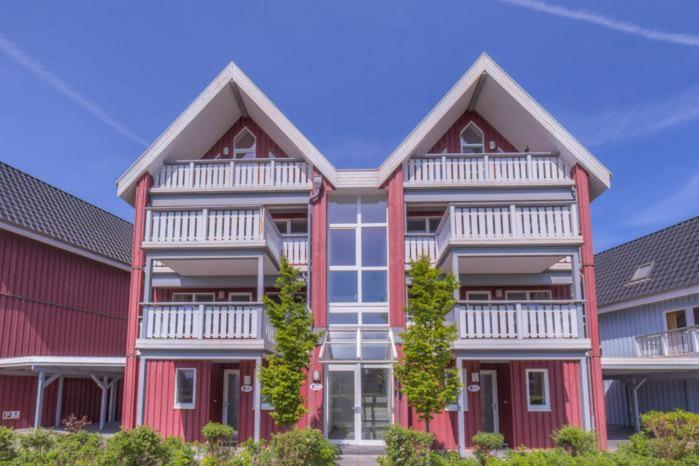 Apartment with Lake View photo 2