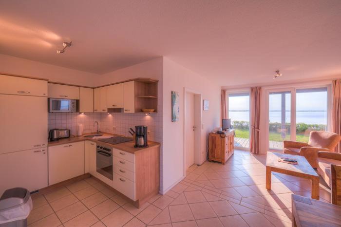 Apartment with Lake View photo 2