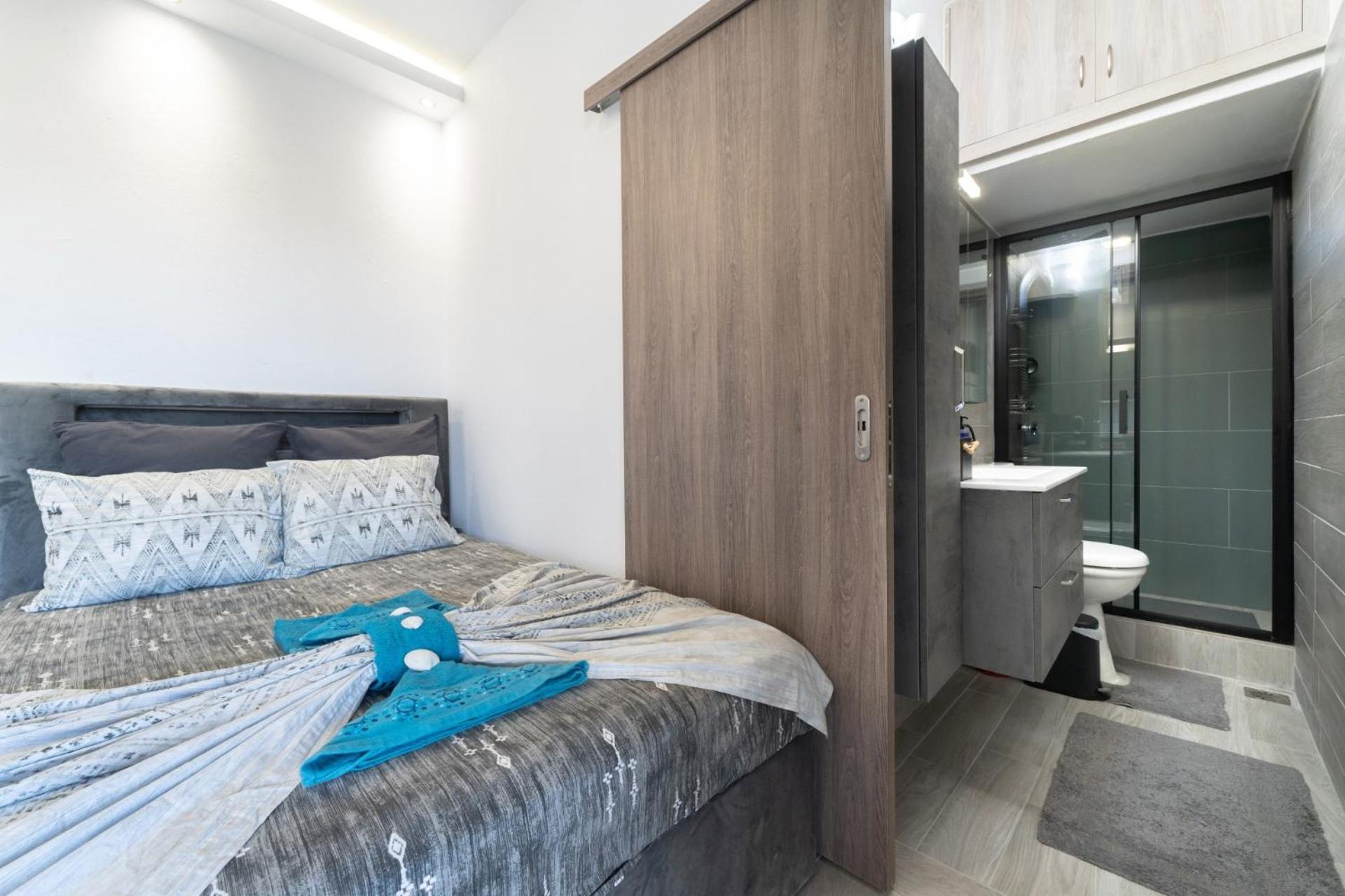 One-Bedroom Apartment - Photo 14