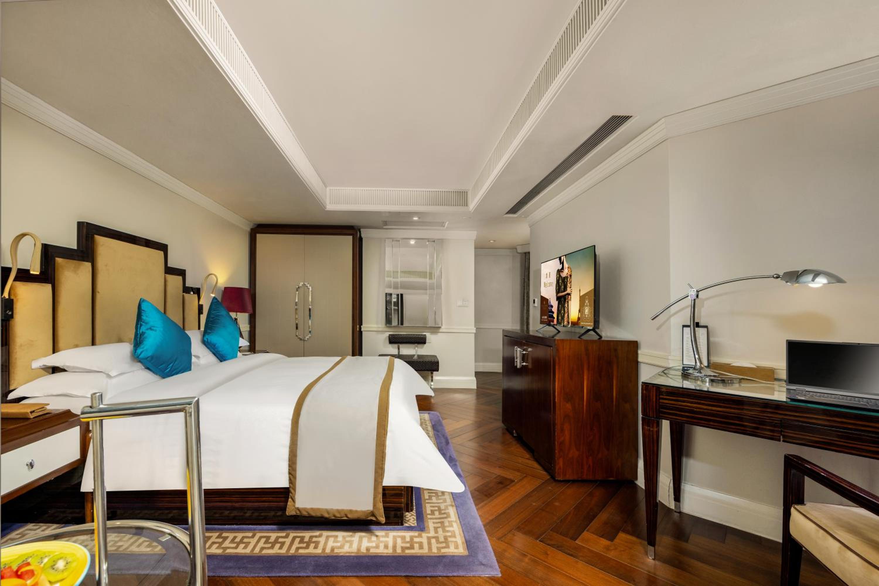 Ultra Sassy Double Suite photo 1