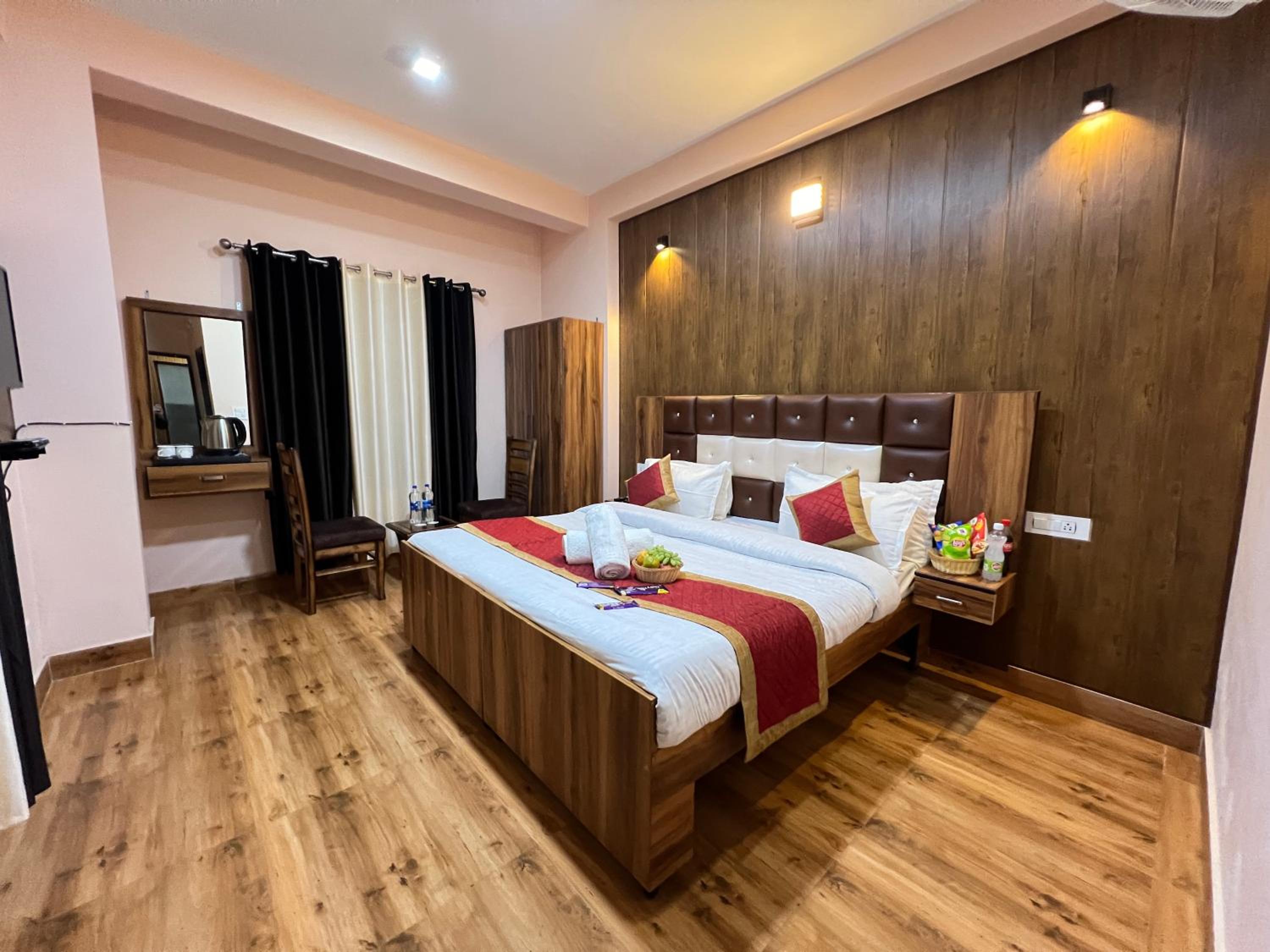 Deluxe Double Room photo 2