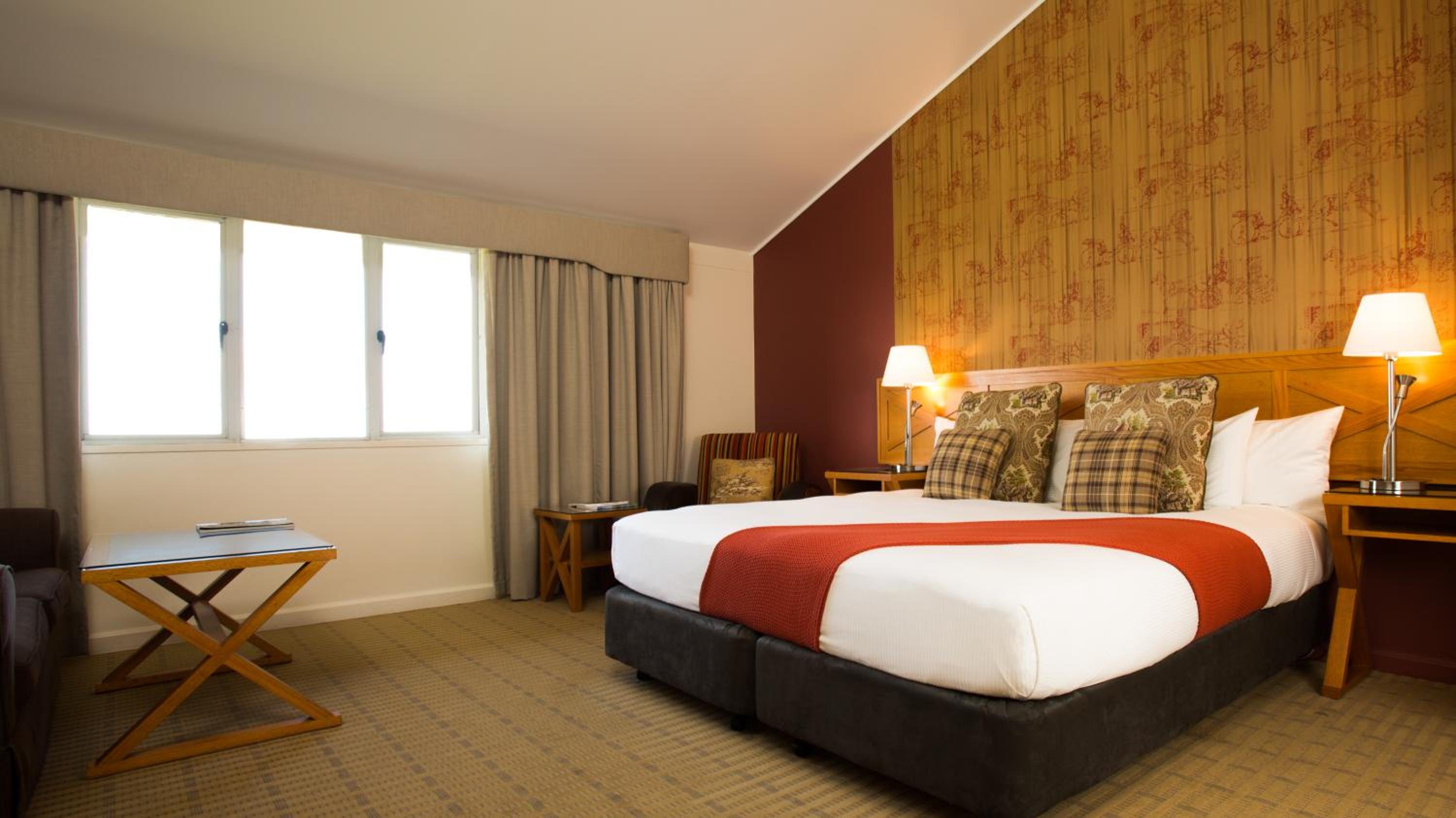 Superior King Room - Photo 11