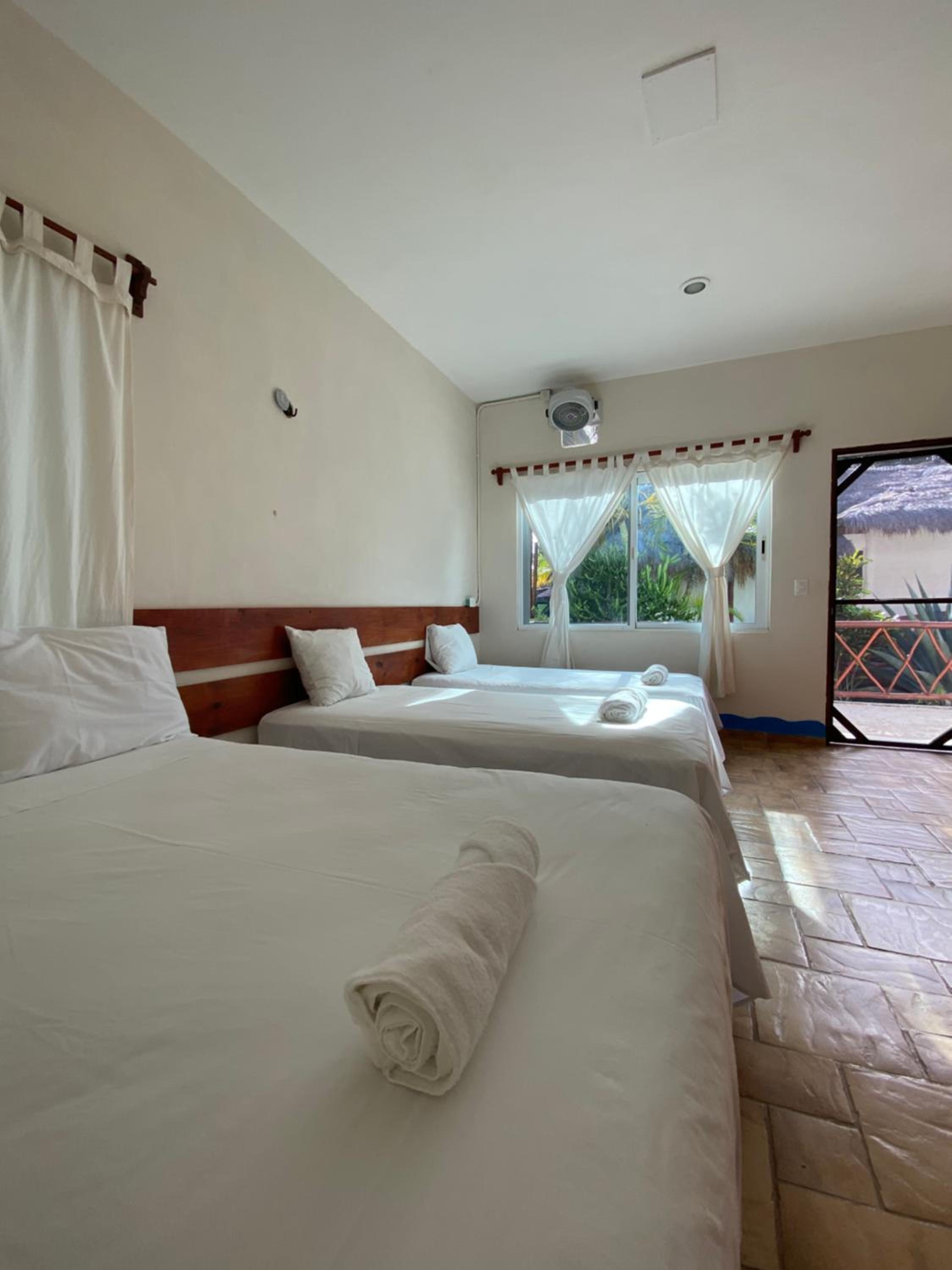 Triple Room with Bathroom - Photo 1