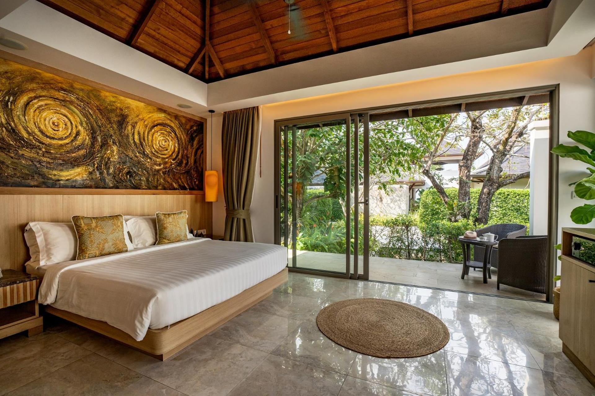 Seven-Bedroom House photo 1