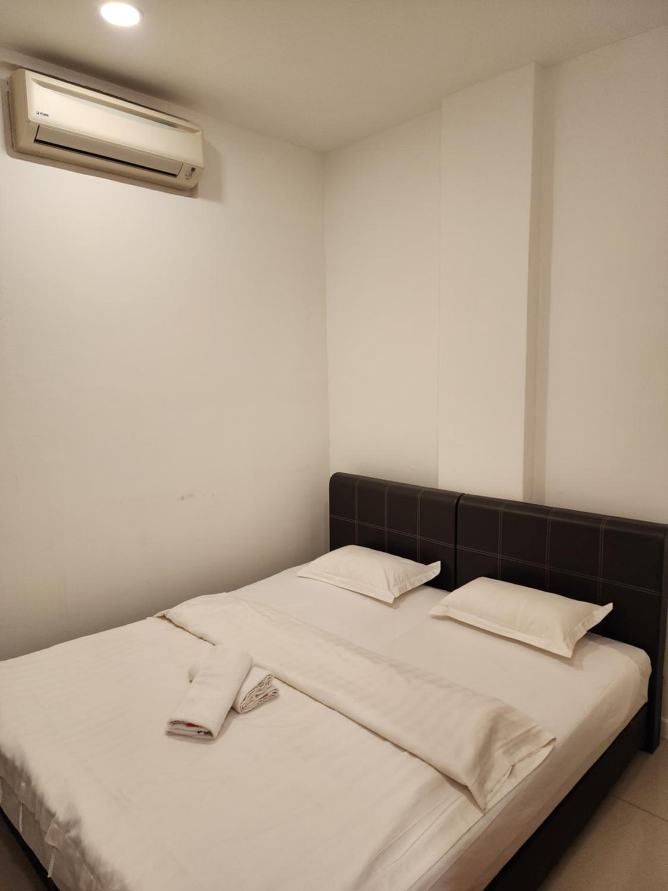 Standard Queen Room photo 2