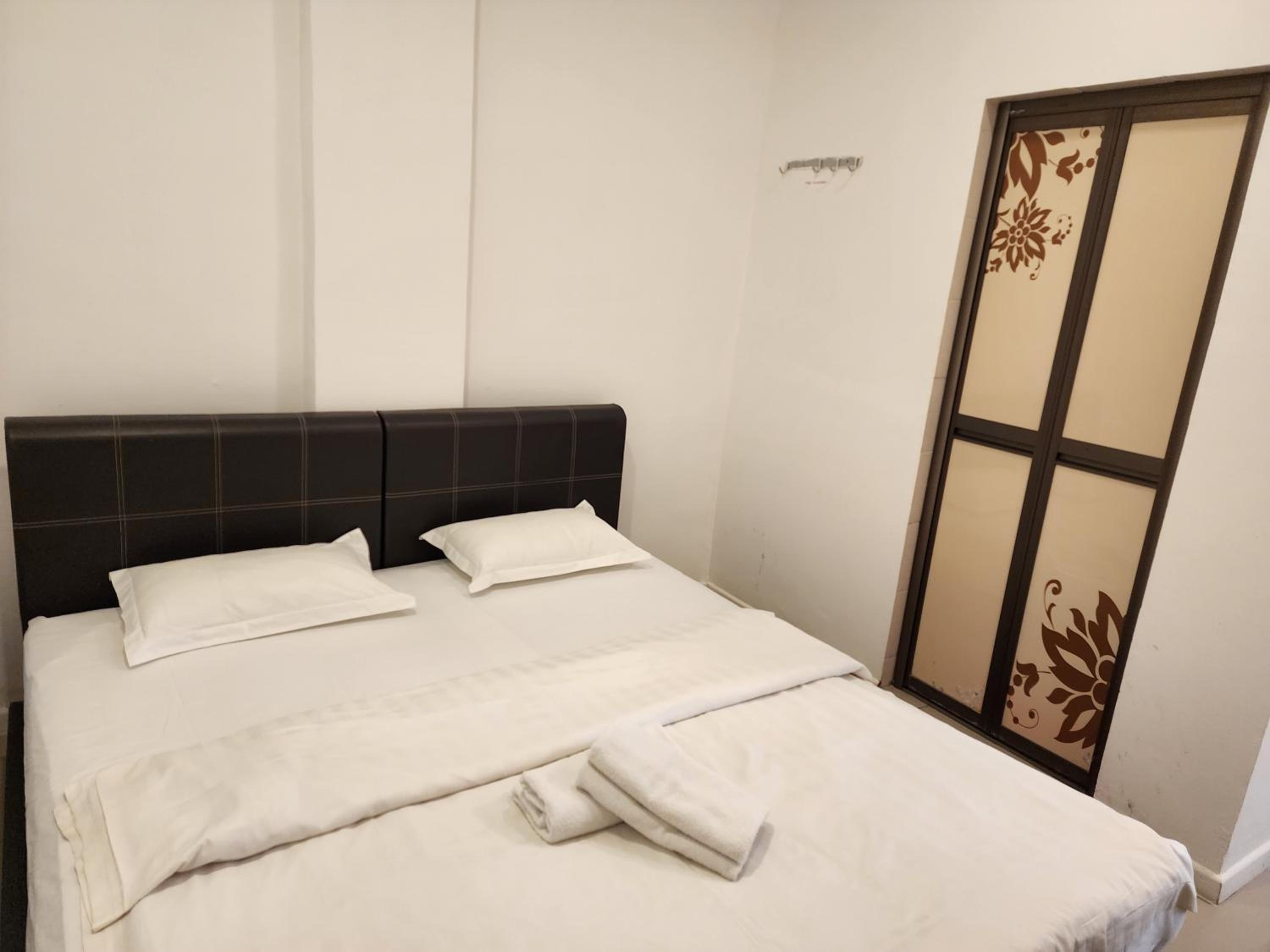 Standard Queen Room photo 1