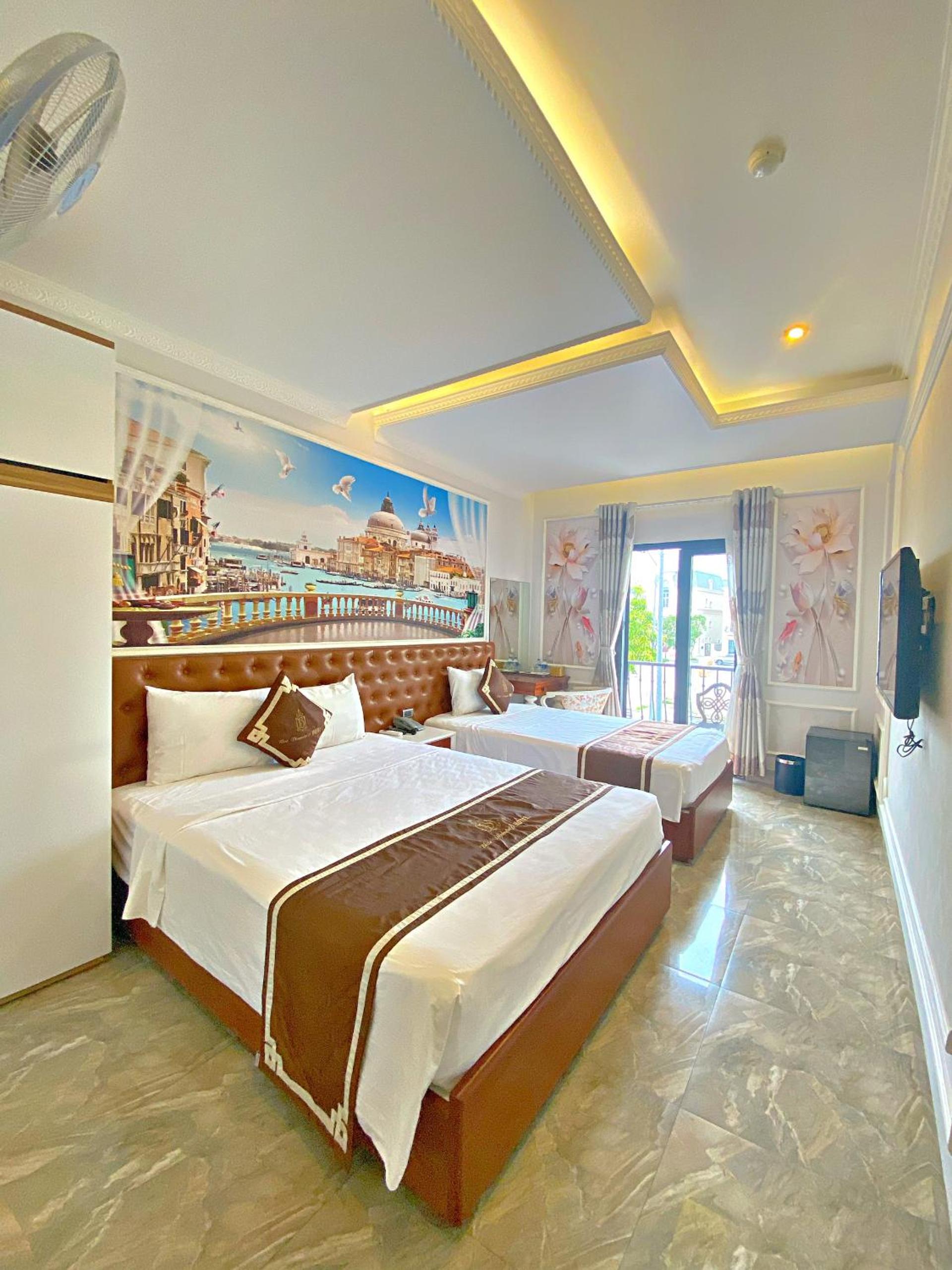 Double Room with Balcony (2 Adults + 1 Child)
