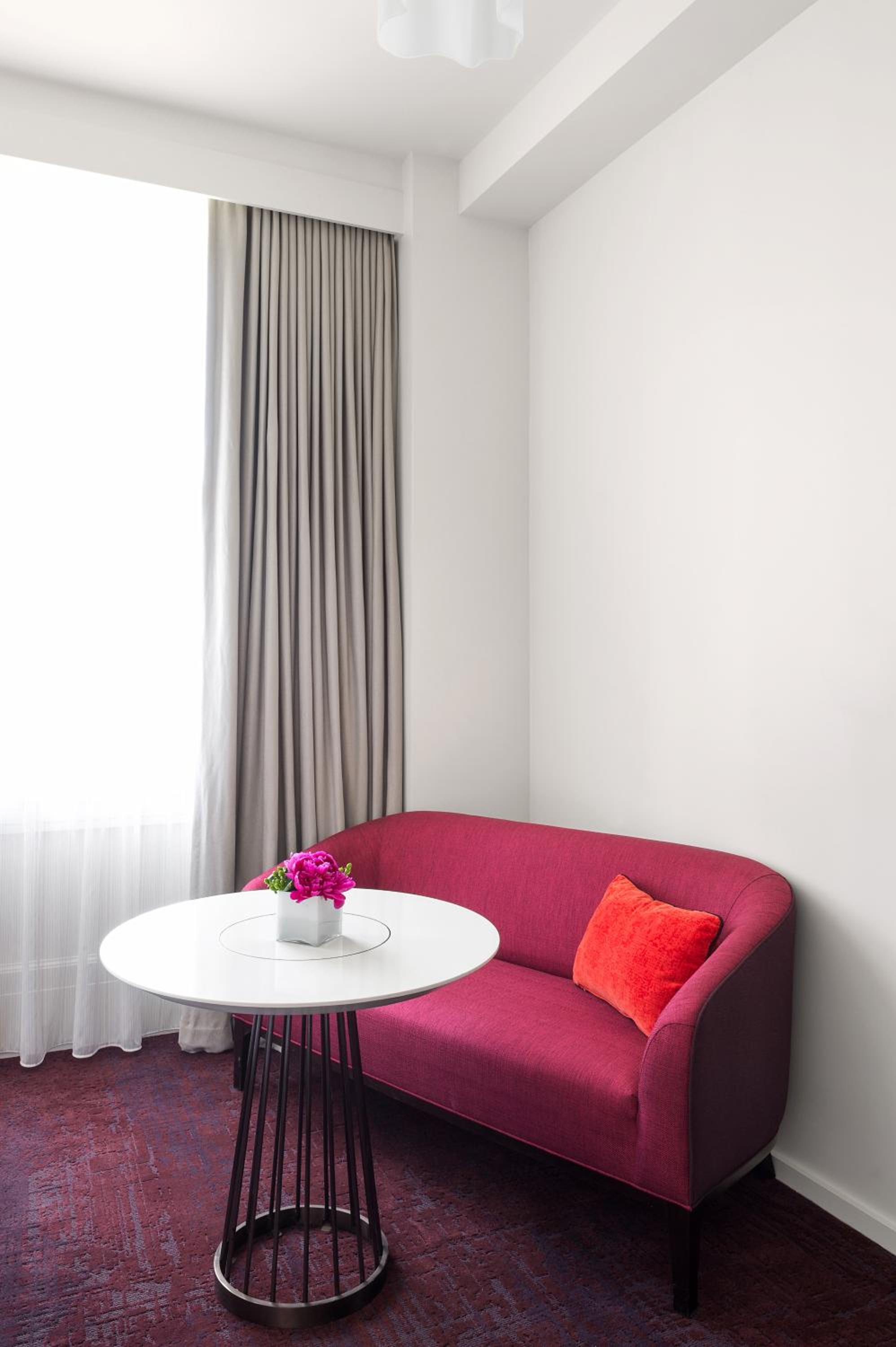 Deluxe Queen Room