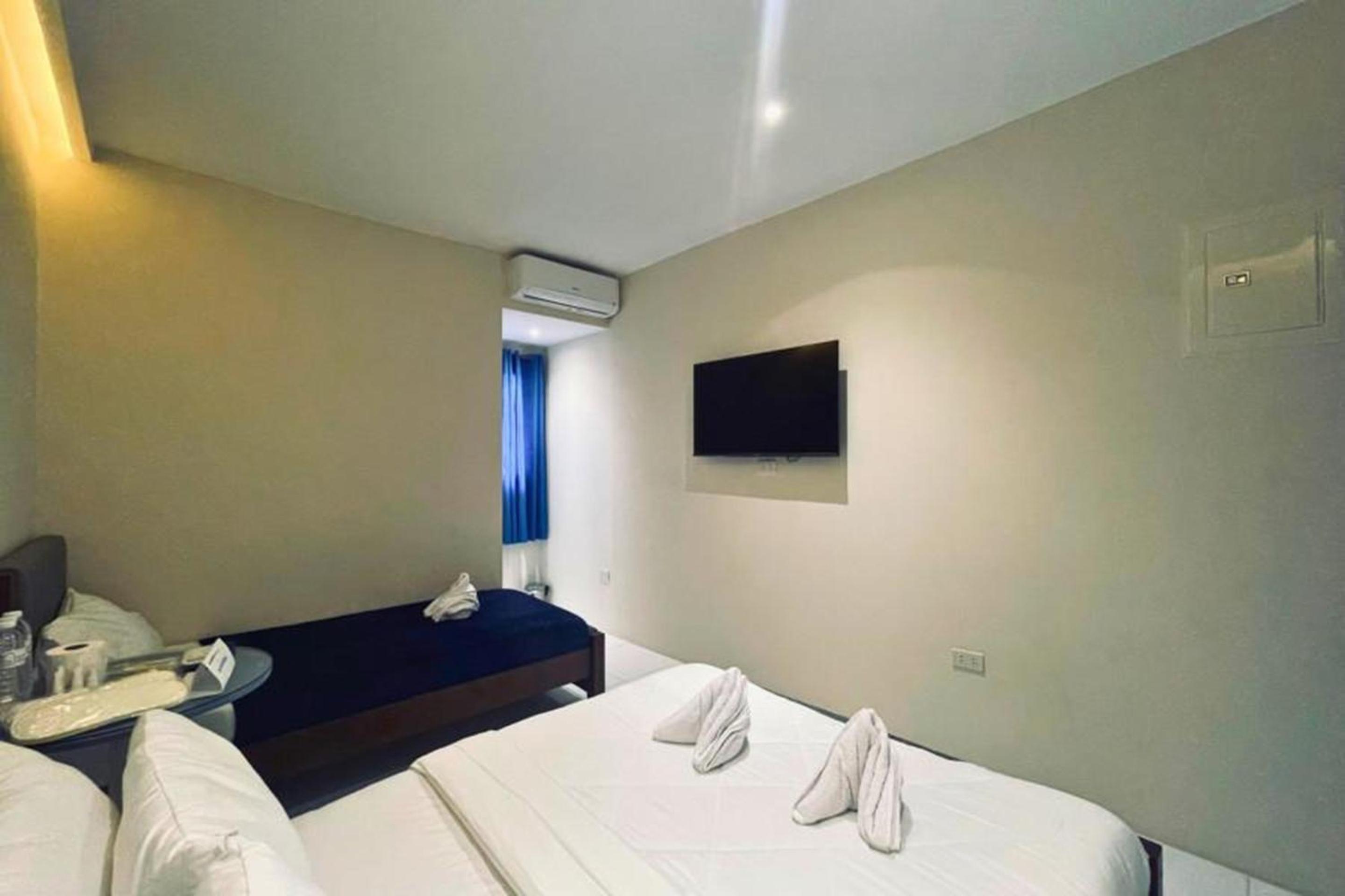 Standard Double Room photo 3