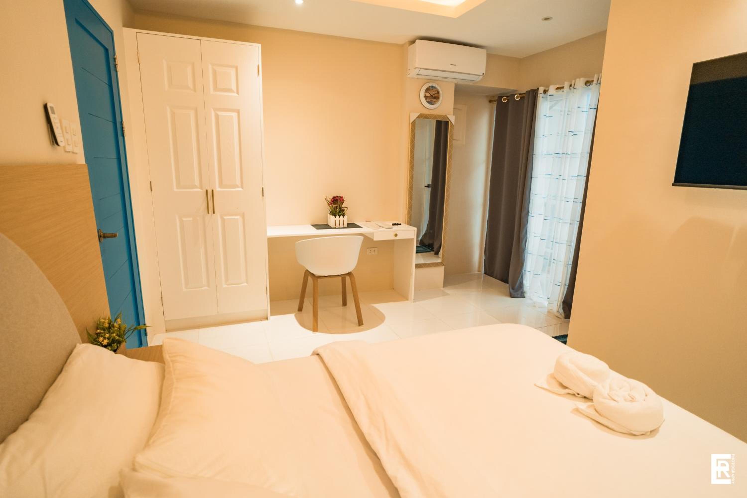 Standard Queen Room - Photo 4