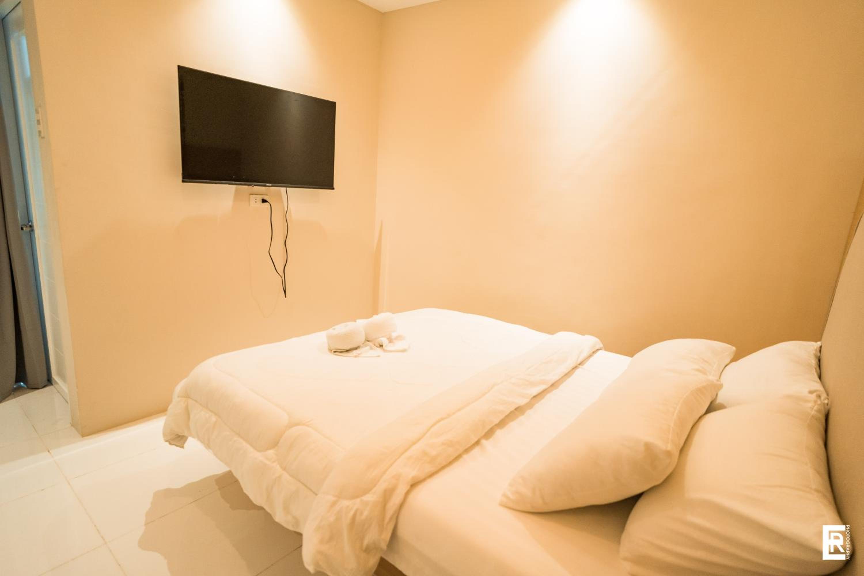 Standard Queen Room - Photo 5