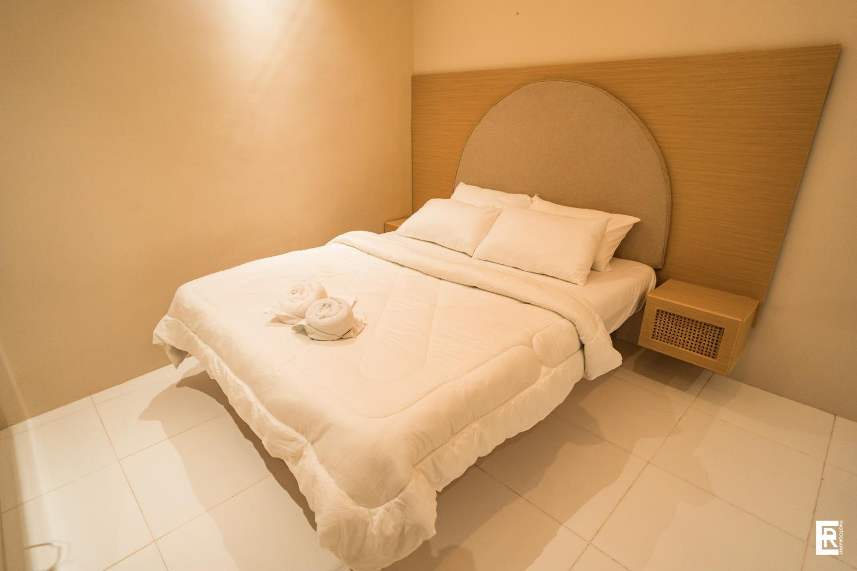 Standard Queen Room - Photo 19