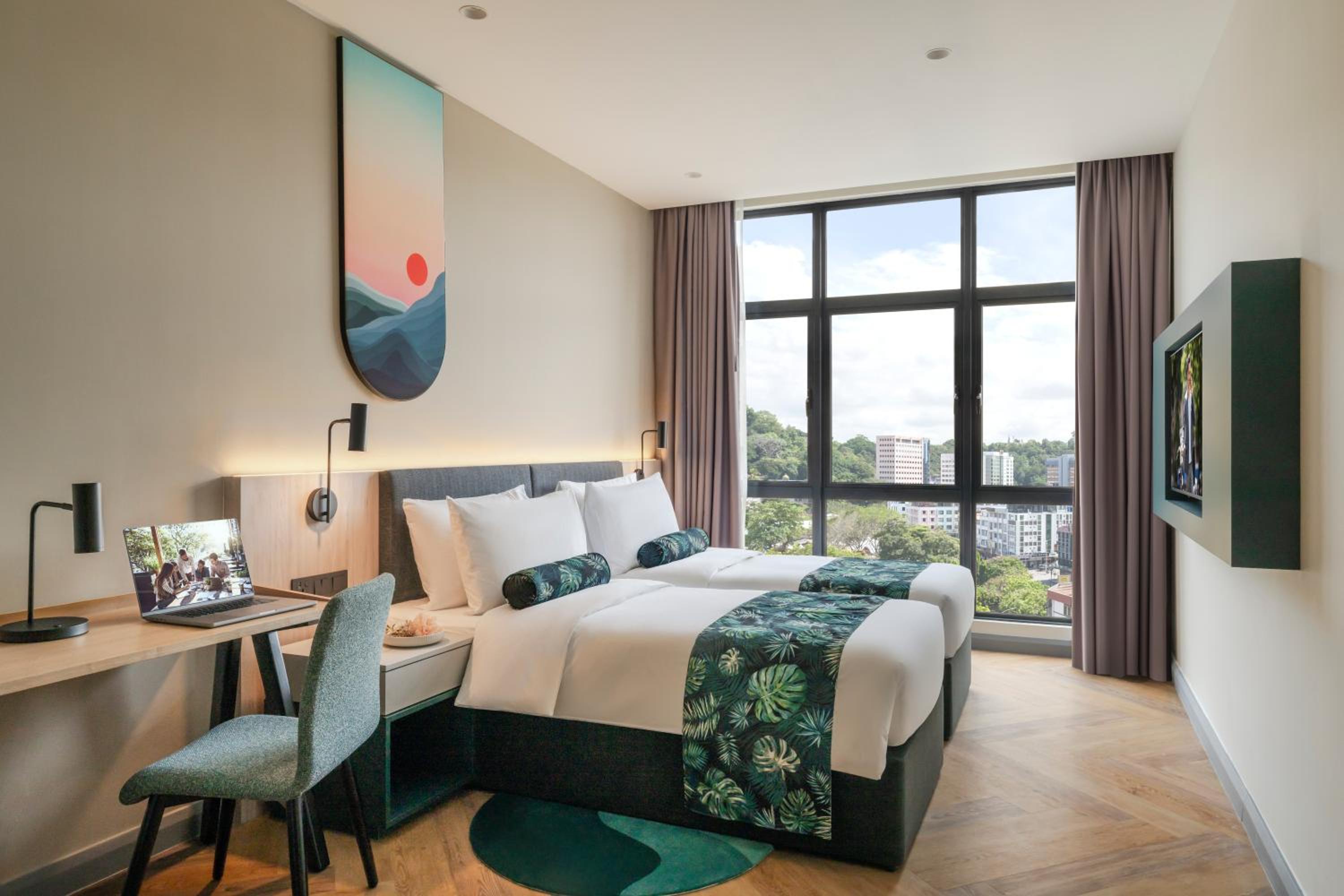 One Bedroom Premier Twin - Photo 3