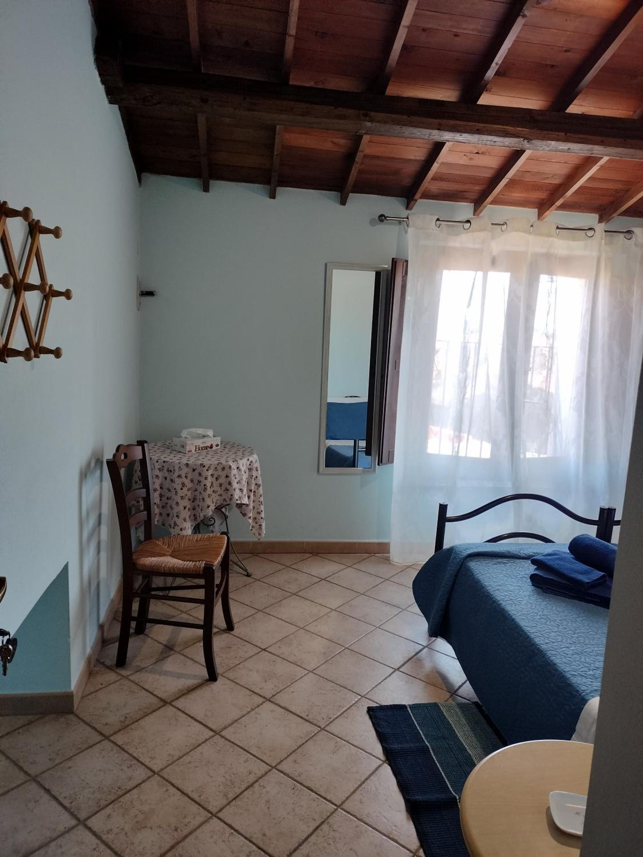 Double Room with Private Bathroom - Photo 1