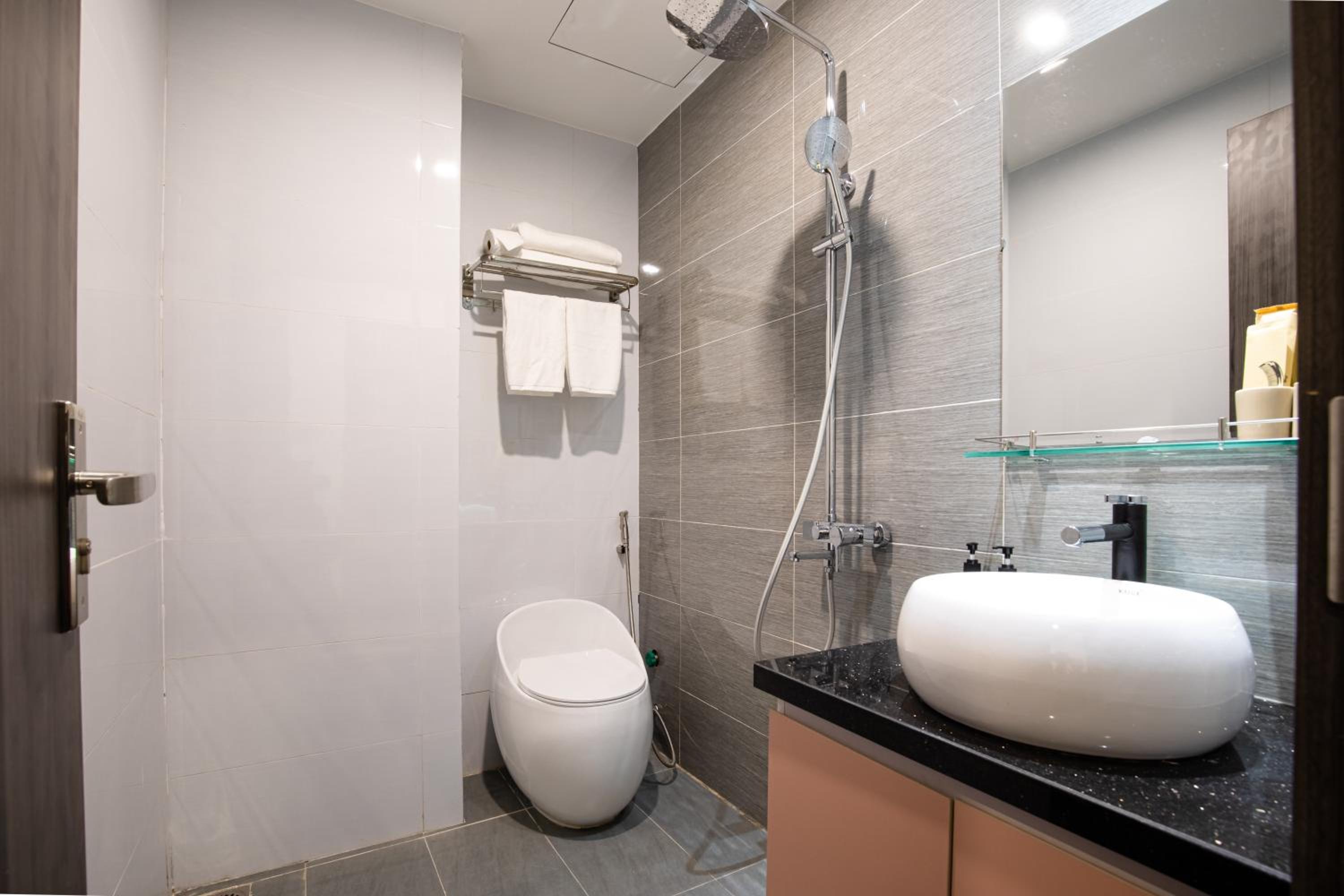 Deluxe Double Or Twin Room With City View