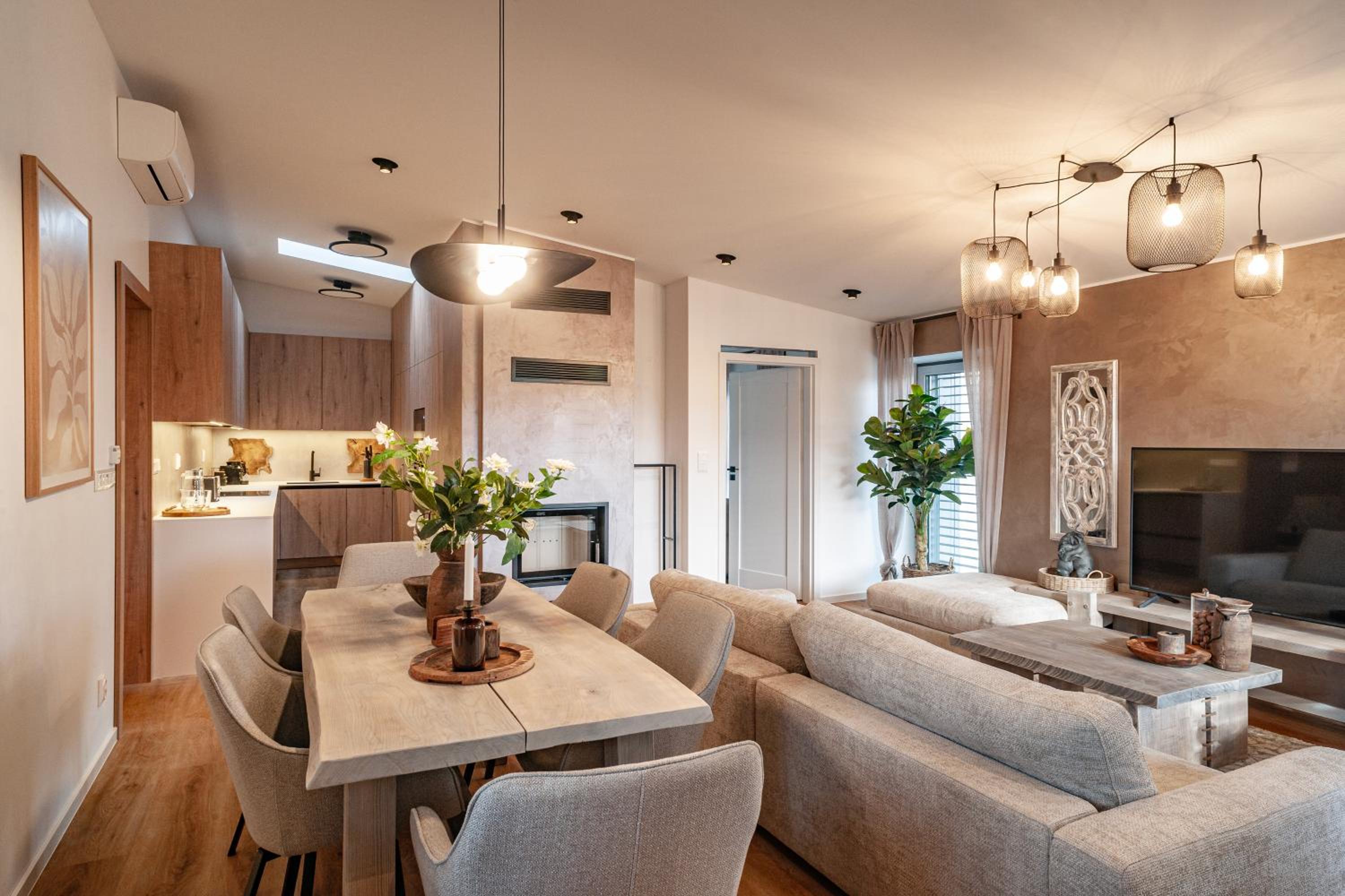 Three-Bedroom Loft Apartment photo 3