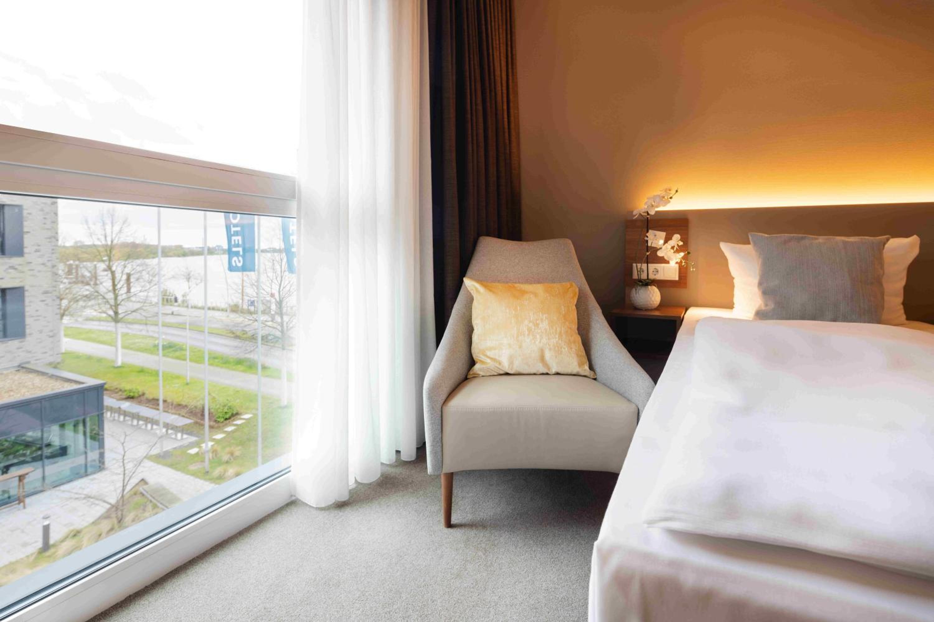 King Room with Two Single Beds photo 1