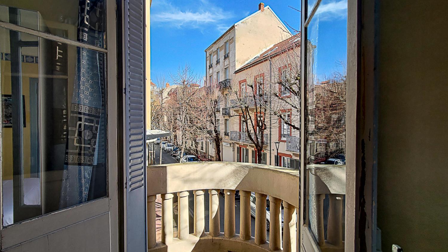 Double Room with Bath - Photo 8