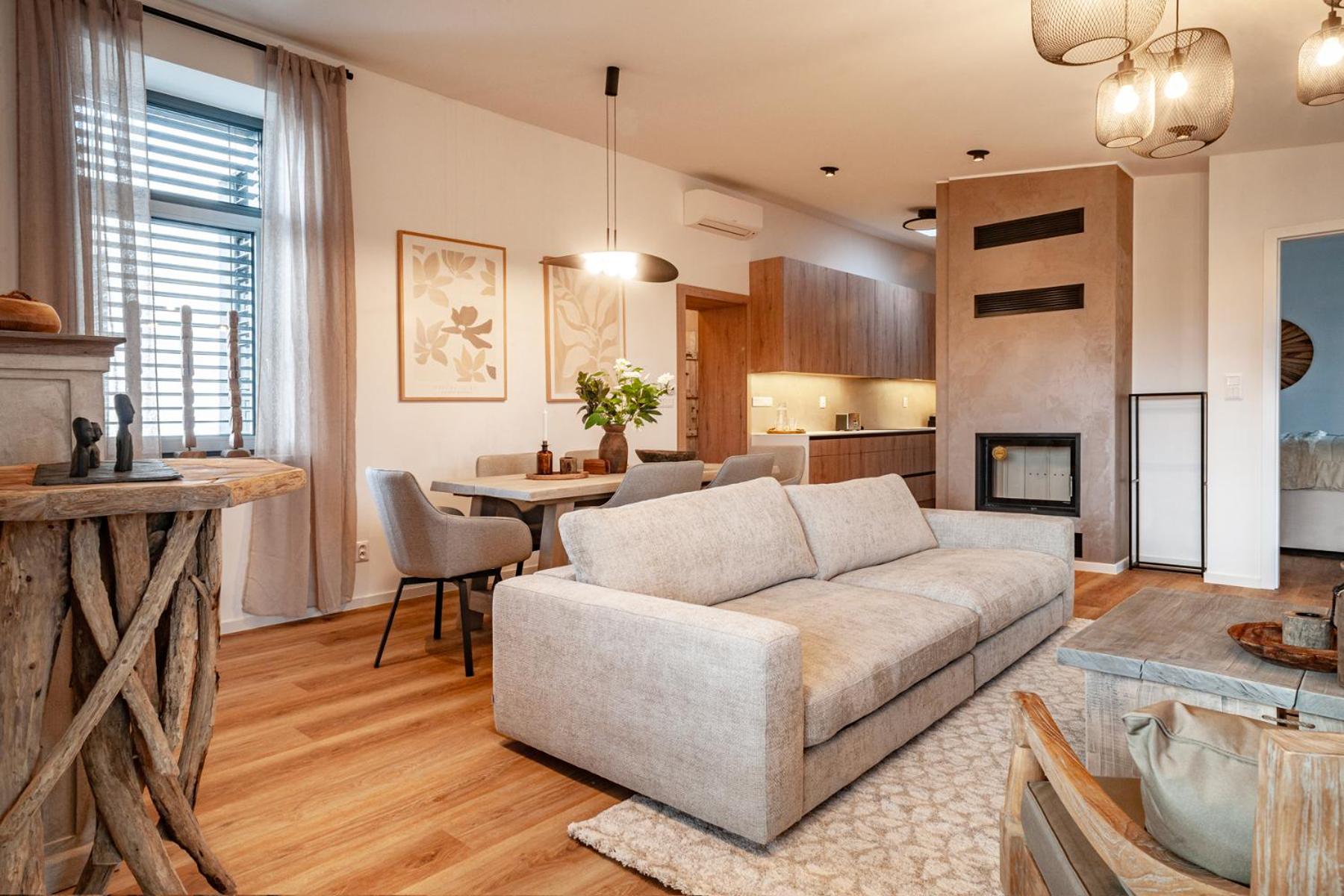 Three-Bedroom Loft Apartment photo 2