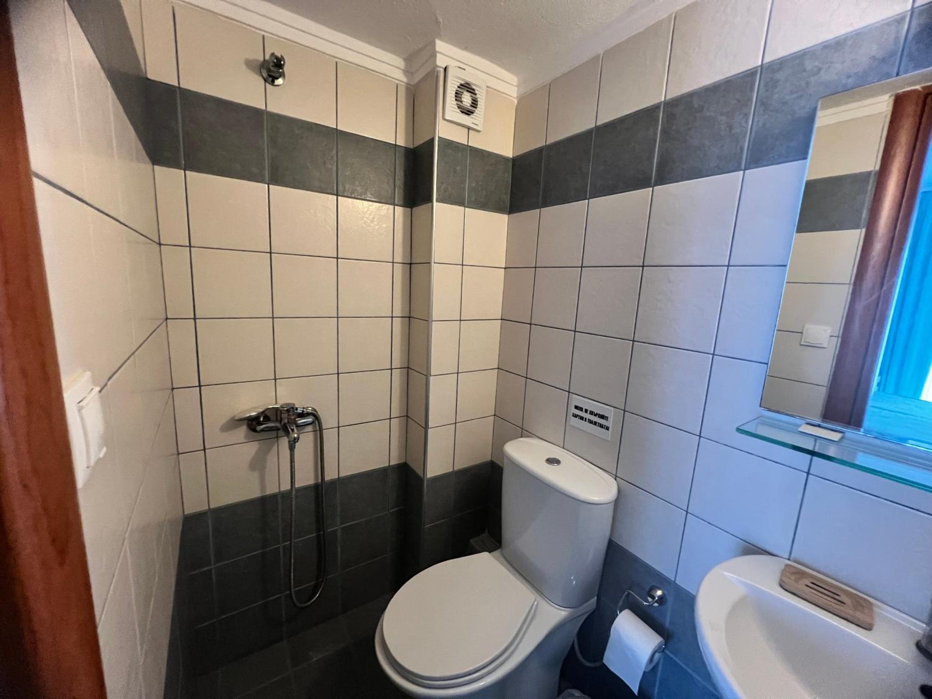 Three-Bedroom House photo 2