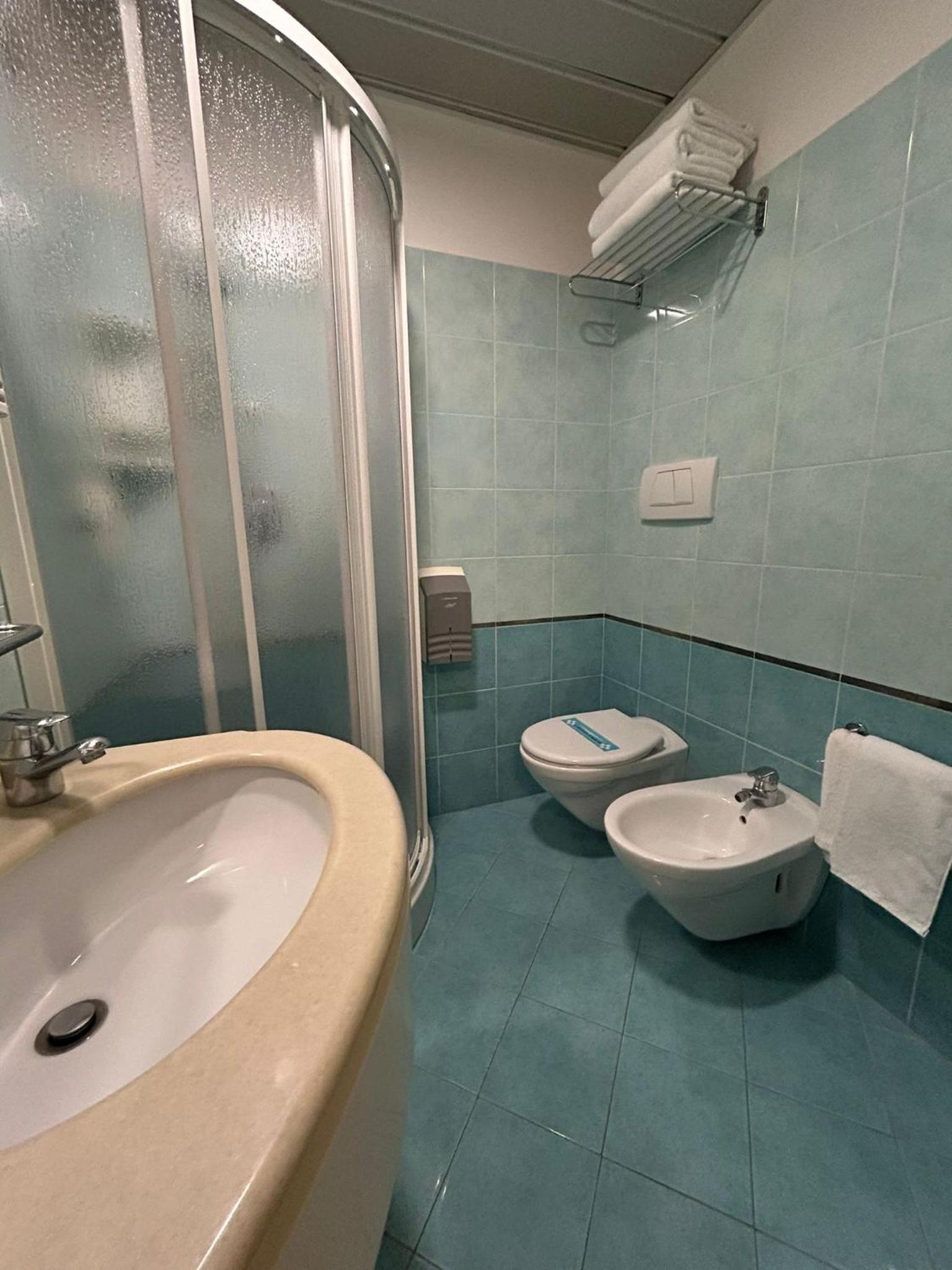 Standard Triple Room photo 3