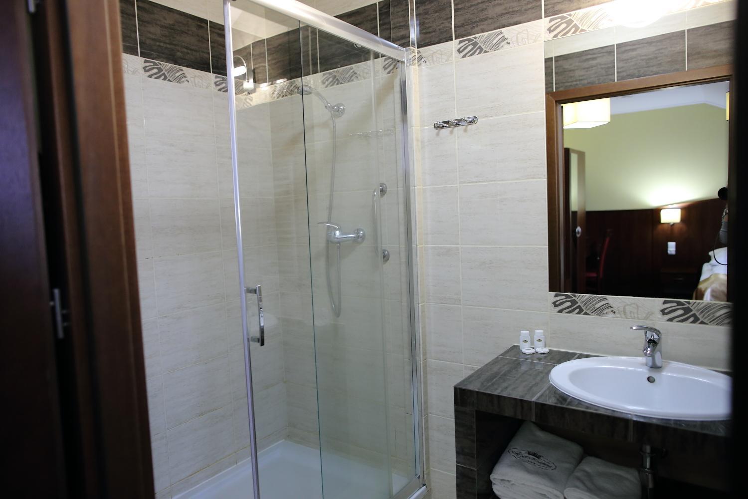 Triple Room with Bathroom photo 2