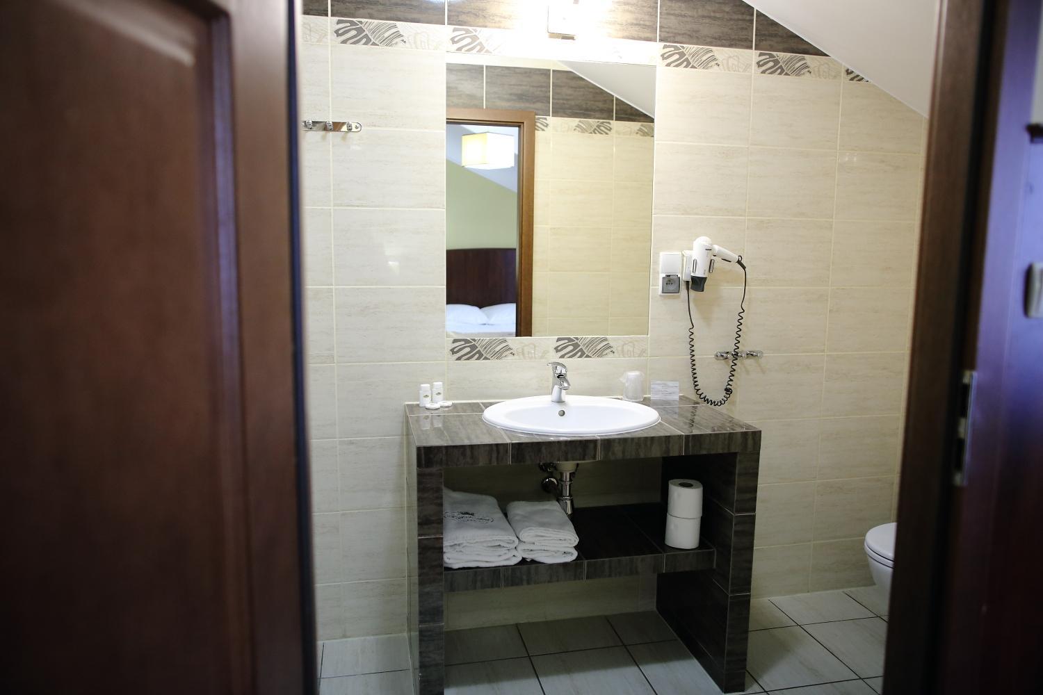 Family Room with Bathroom photo 2