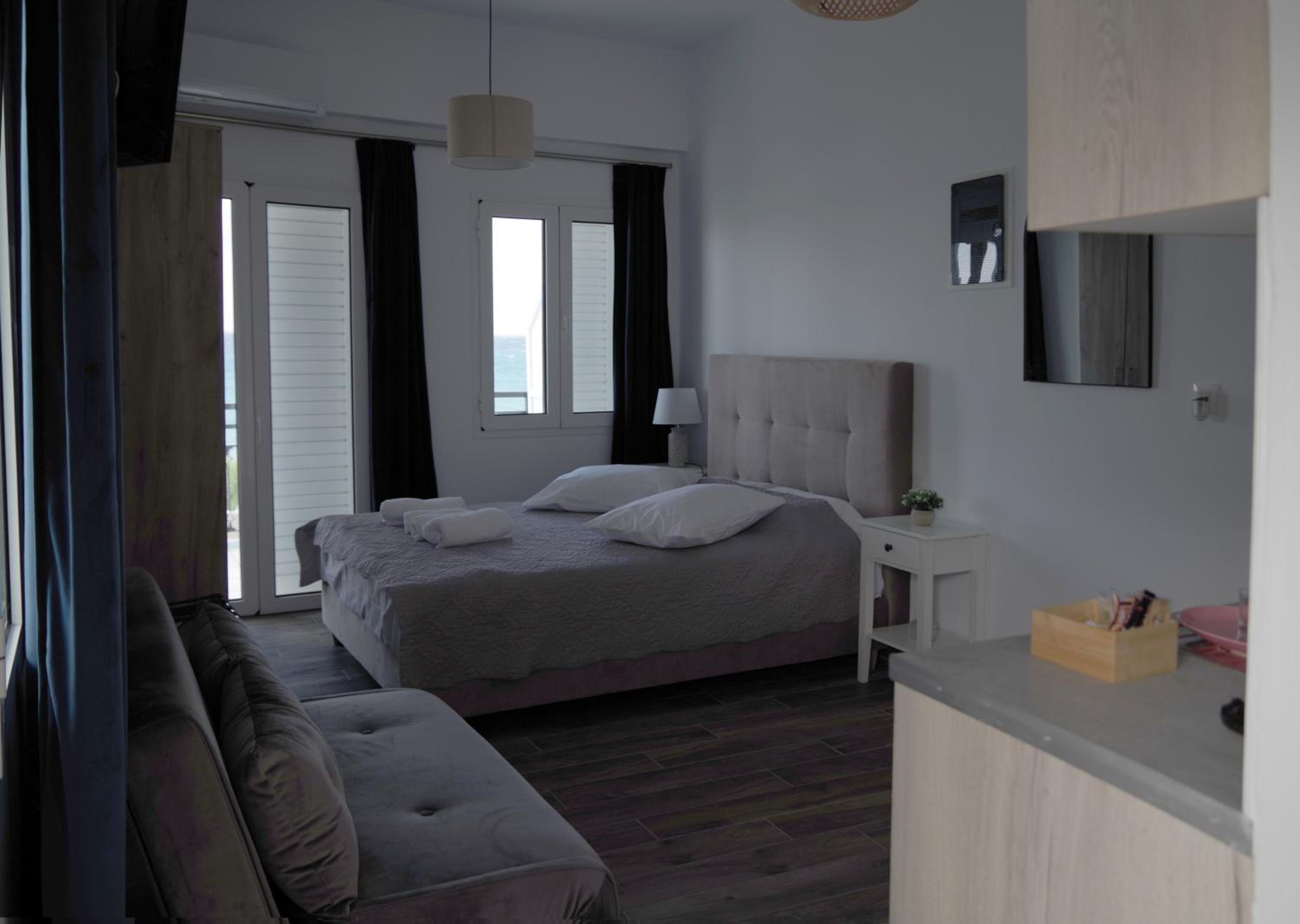 Deluxe Double Room with Sea View photo 2